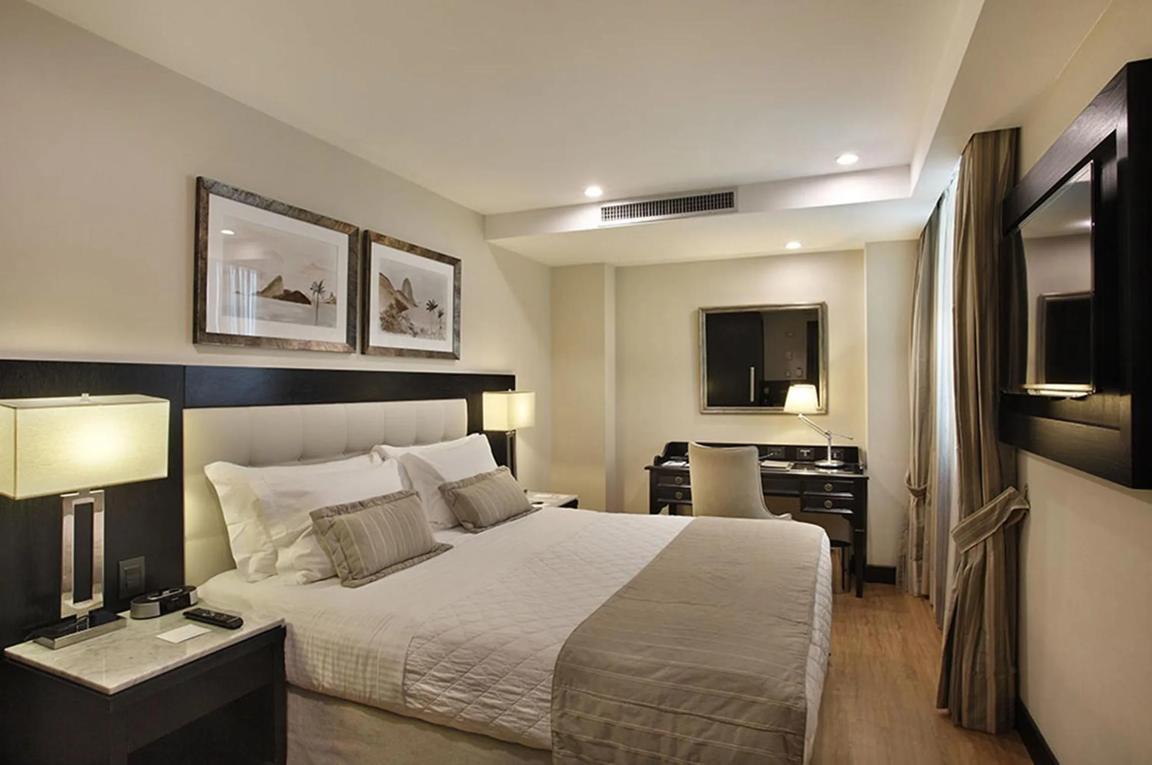 Photo of the whole room, Bed in Miramar By Windsor Copacabana