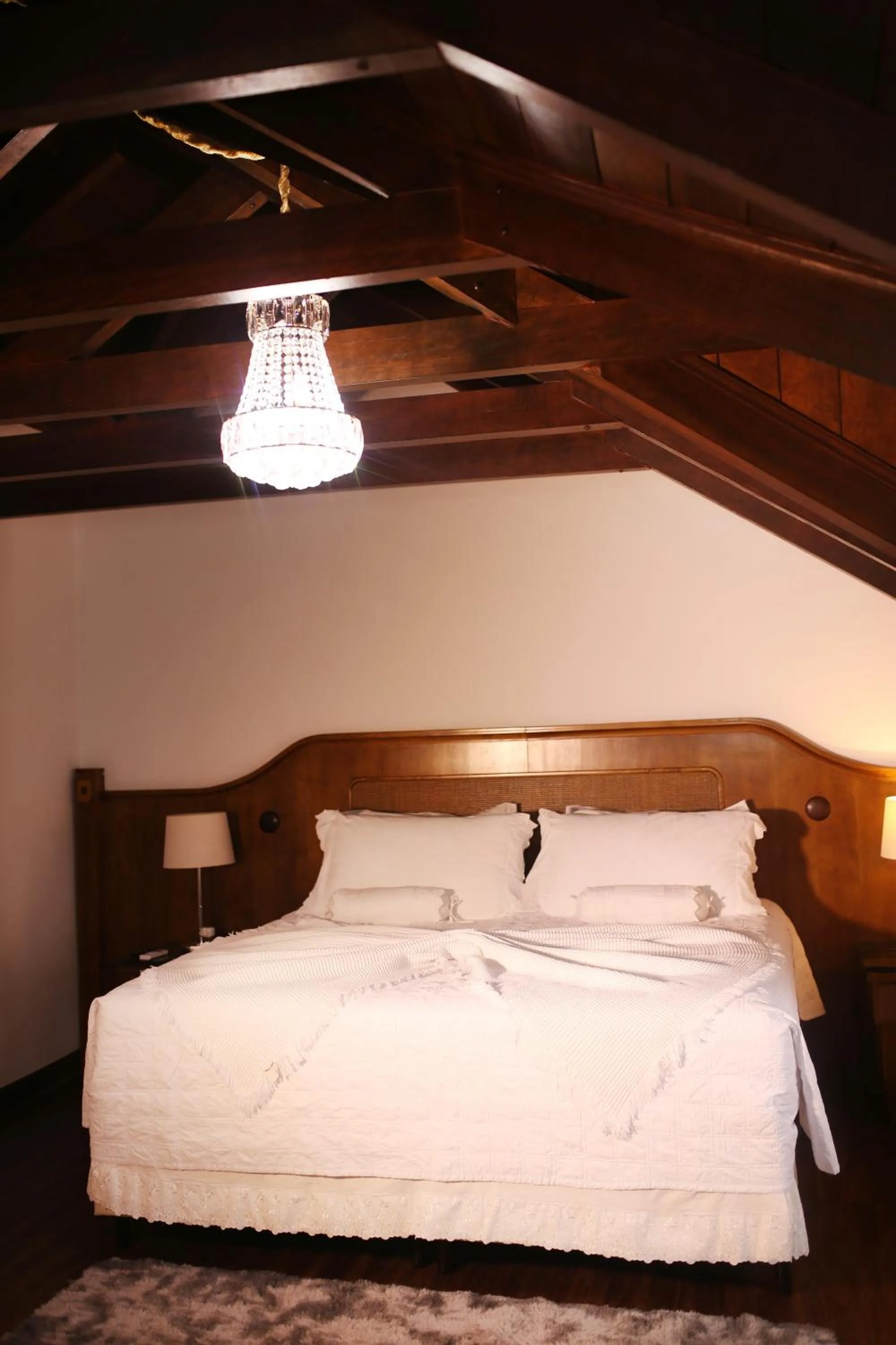 Bed in Johnscher by SJ - San Juan Curitiba