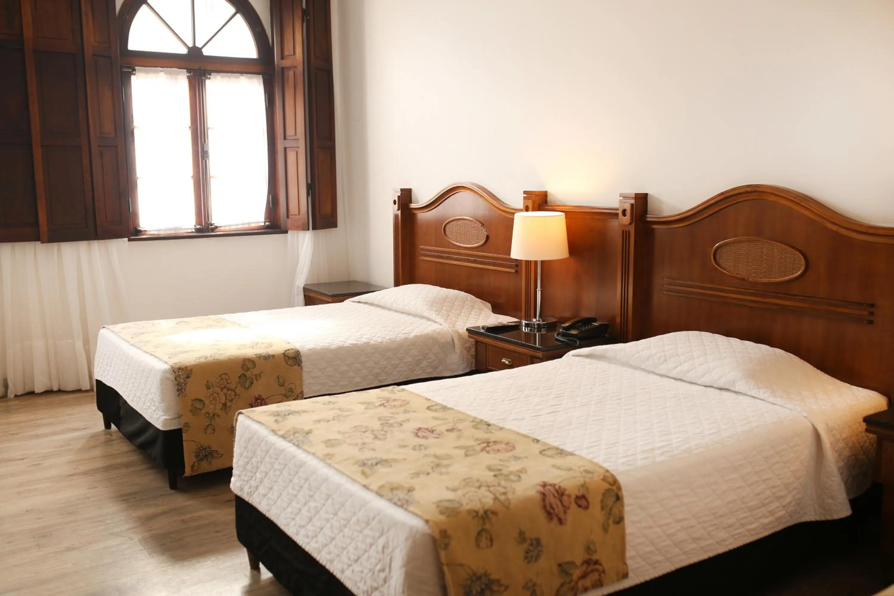 Bed in Johnscher by SJ - San Juan Curitiba