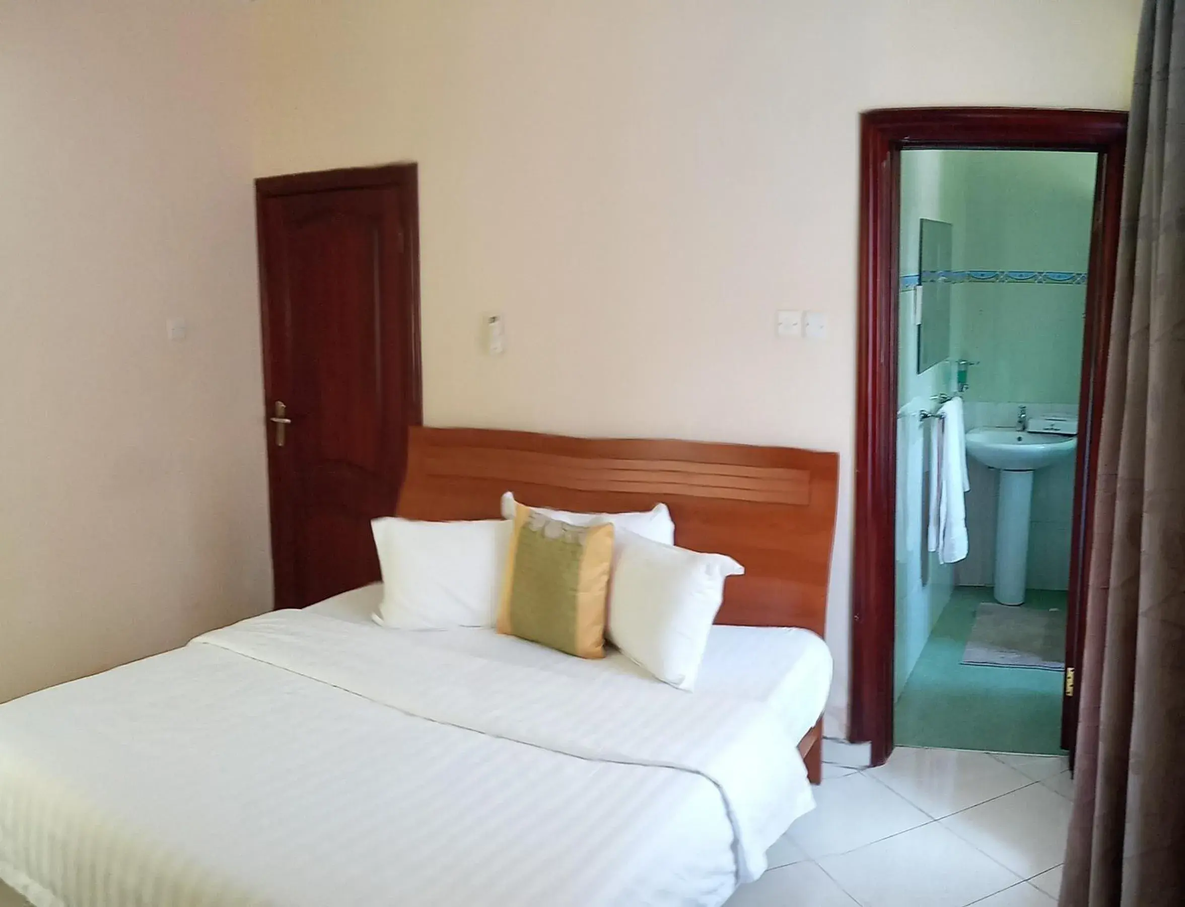 Double Room - single occupancy in Cocktail and Dreams Hotel Double Room - single occupancy in Cocktail and Dreams Hotel