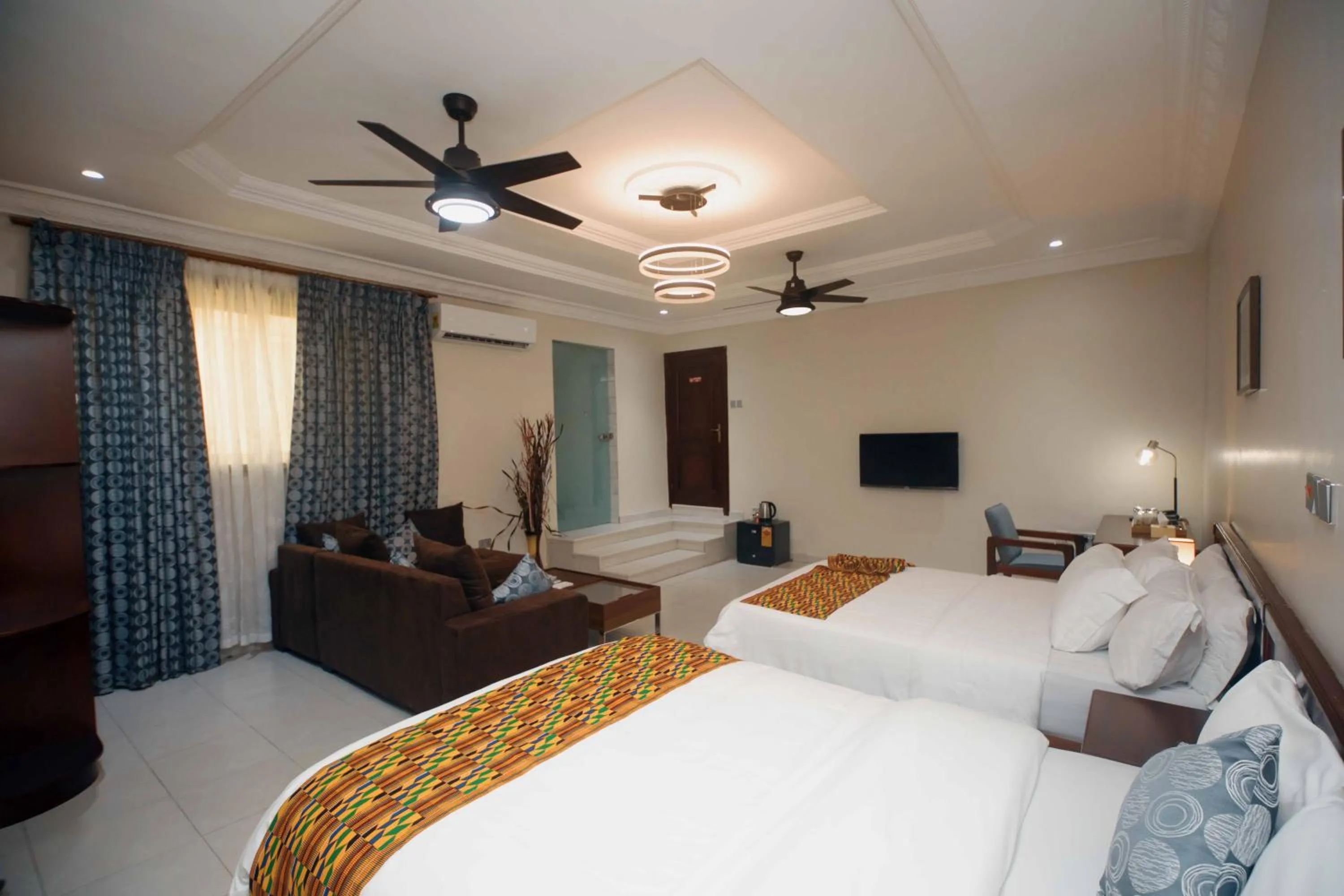 Photo of the whole room, Bed in Cocktail and Dreams Hotel