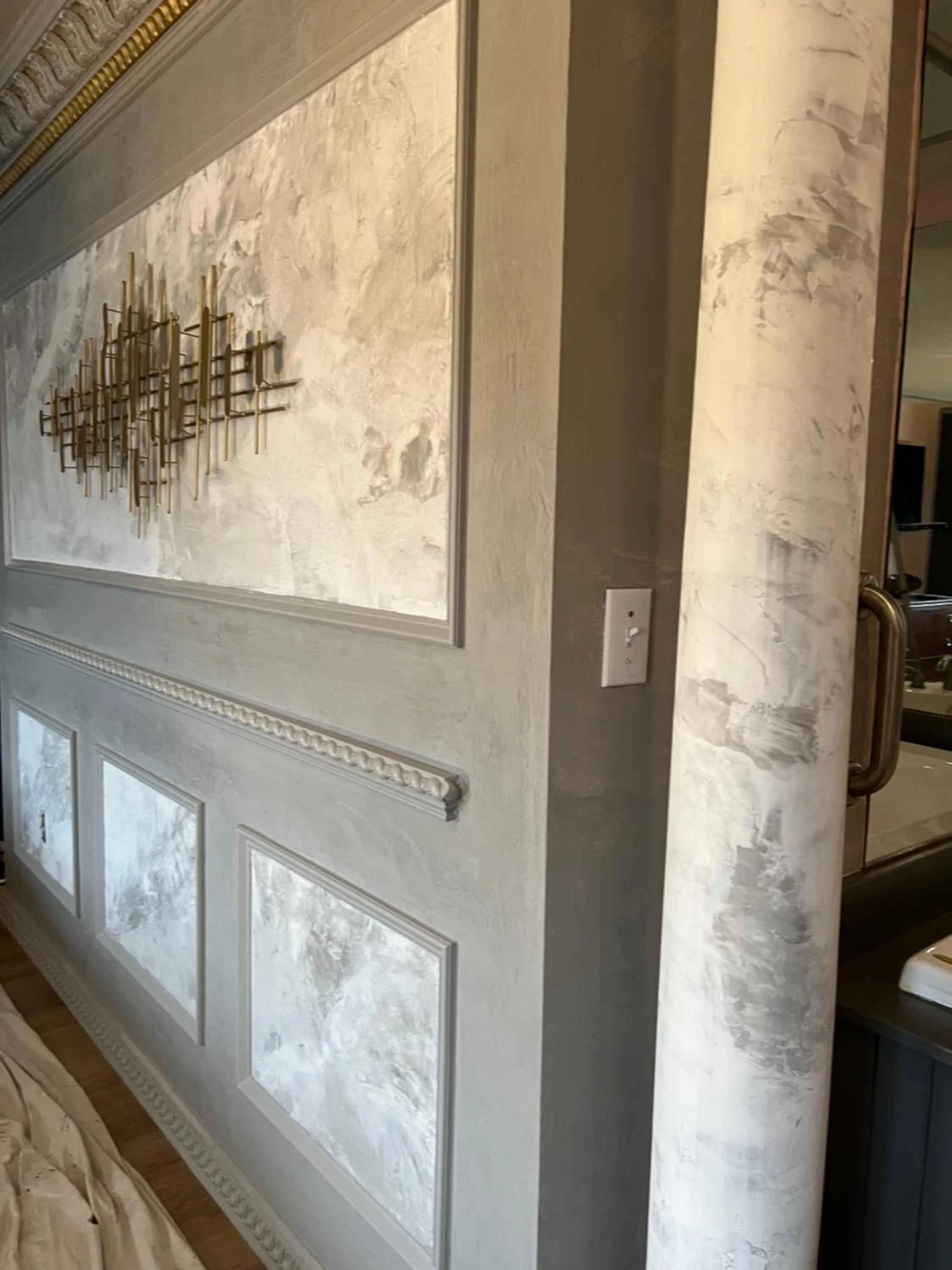 Decorative detail in Chateau Suites