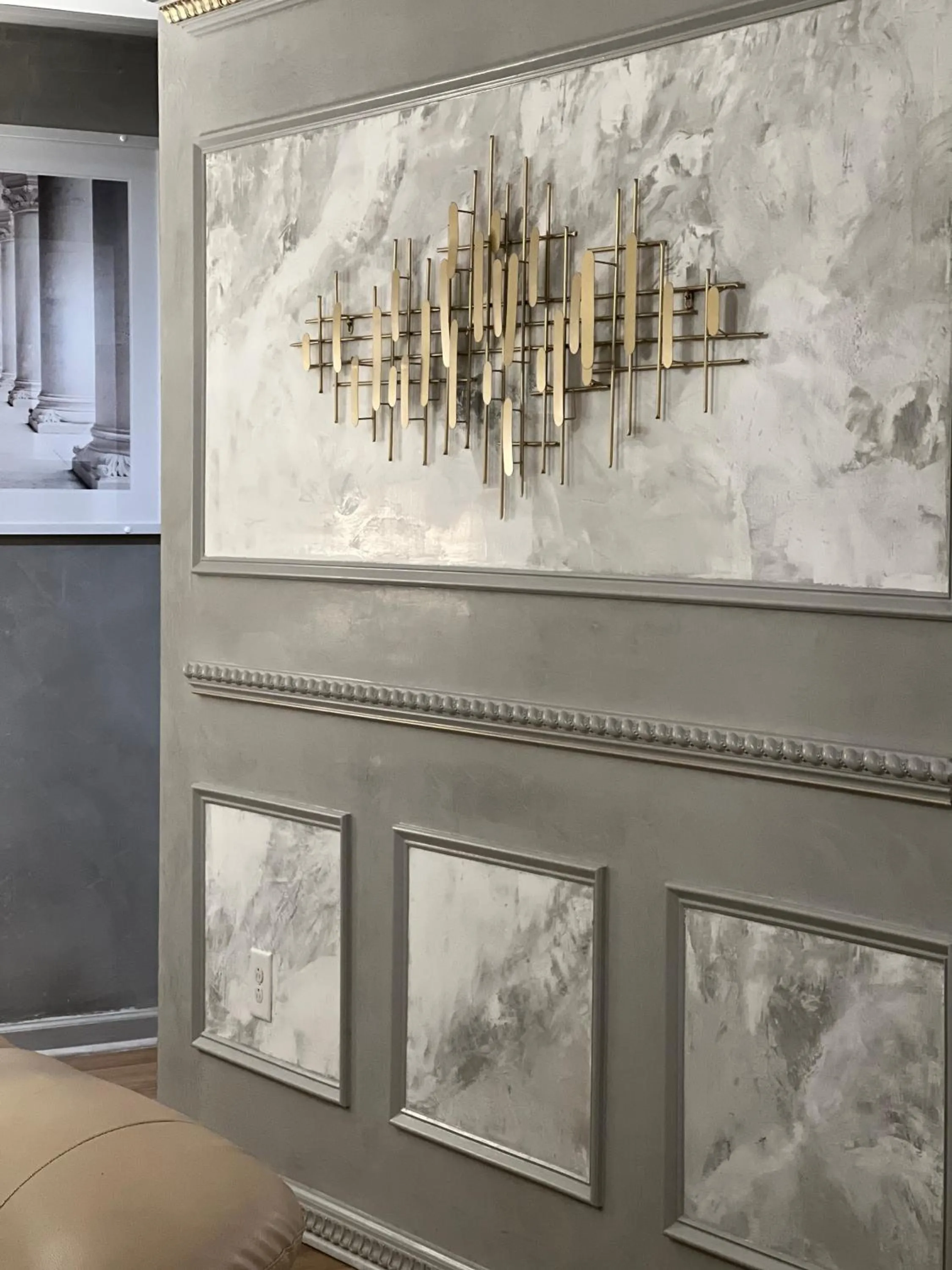 Decorative detail in Chateau Suites