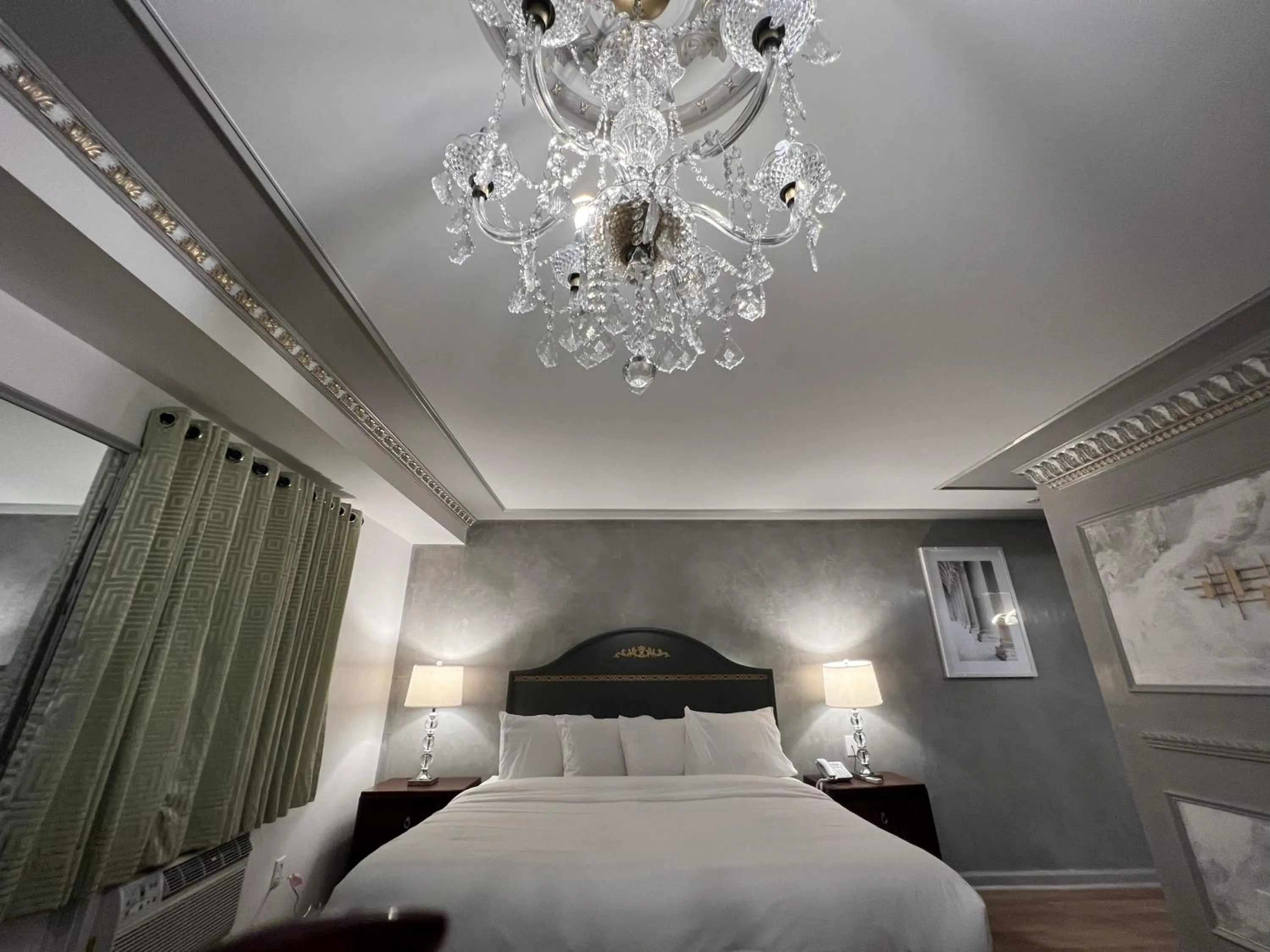 Bed in Chateau Suites