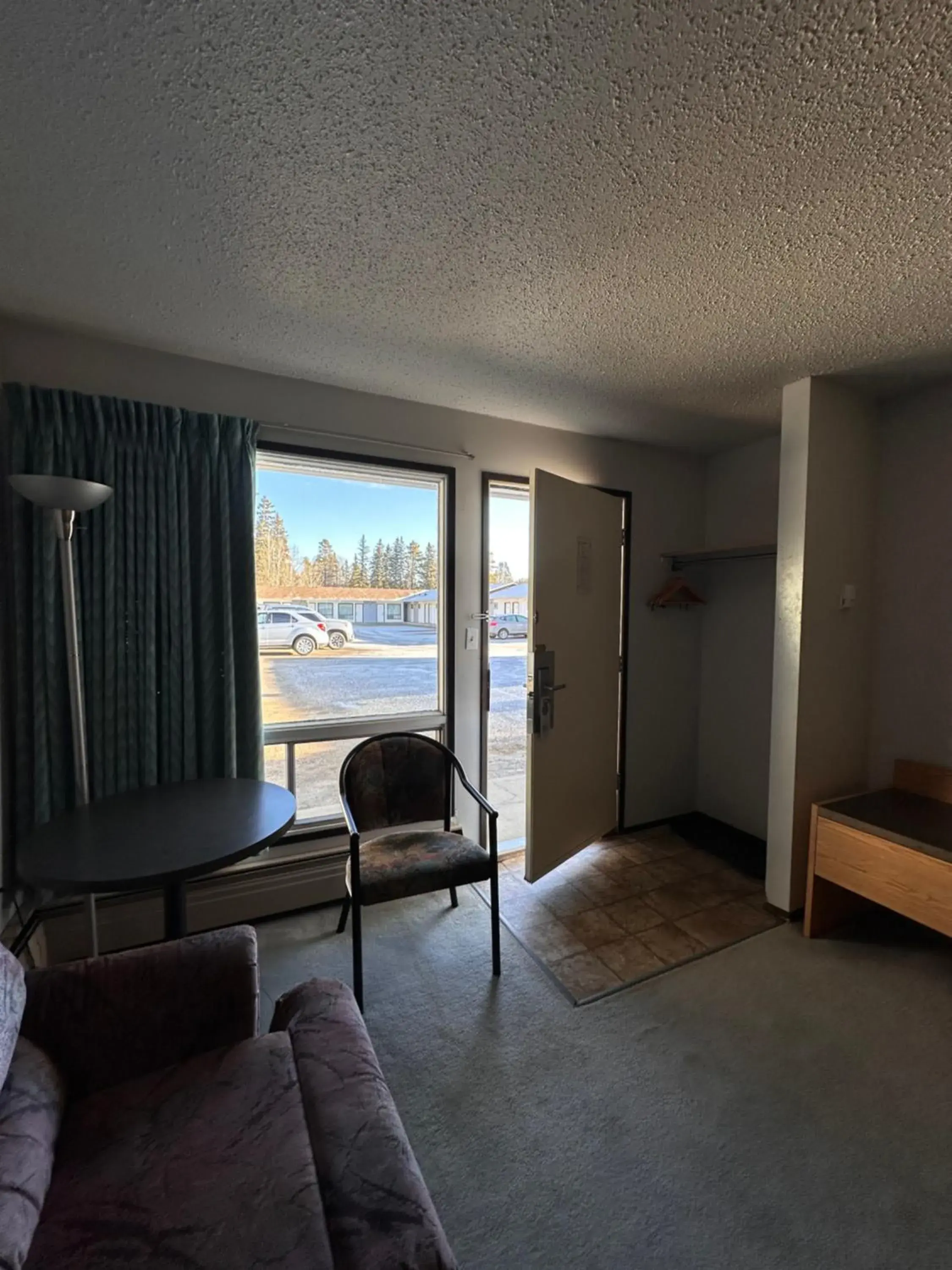 Queen Room - Smoking in Howard Johnson by Wyndham Edson Queen Room - Smoking in Howard Johnson by Wyndham Edson