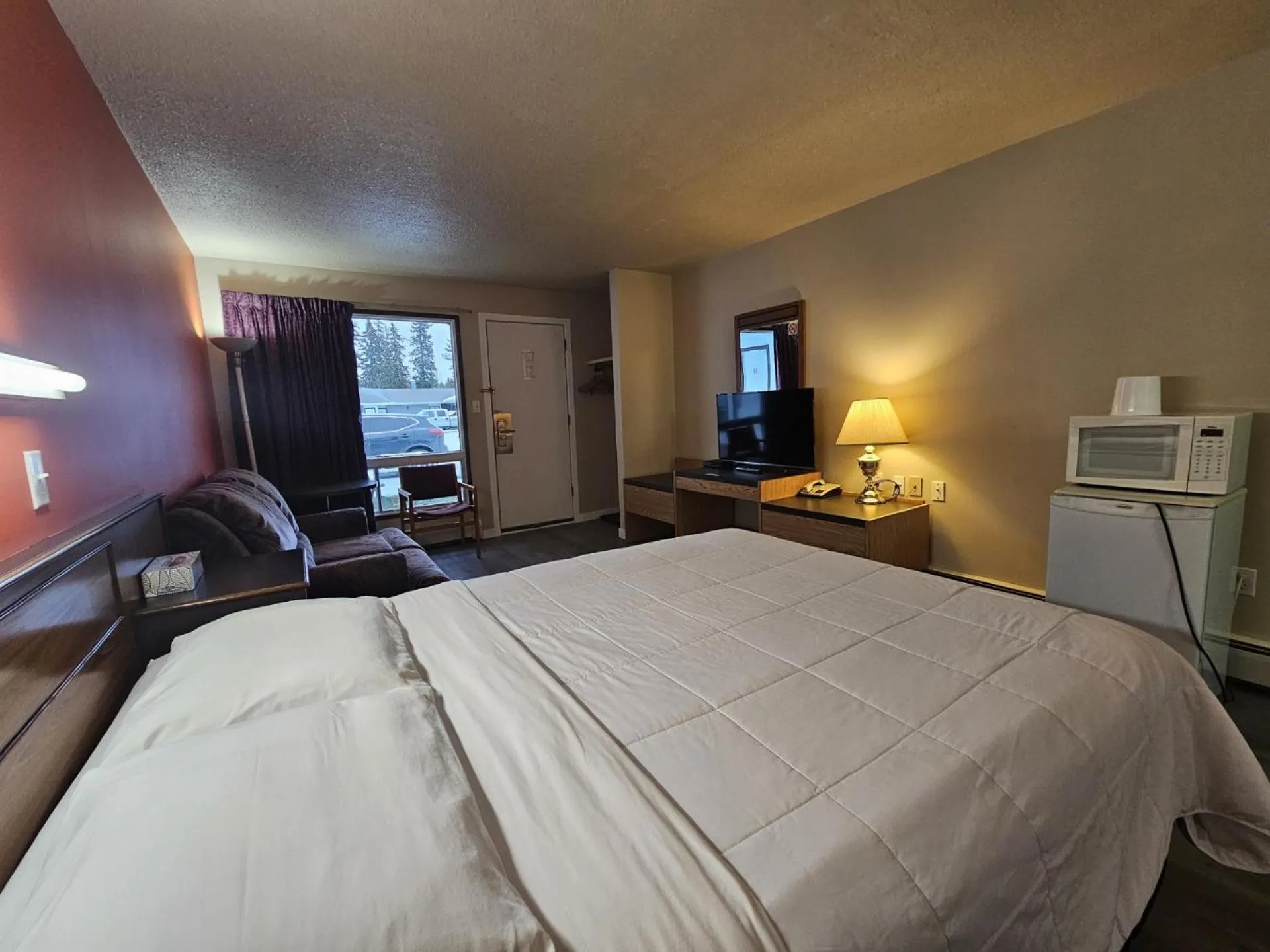 Bed in Howard Johnson by Wyndham Edson