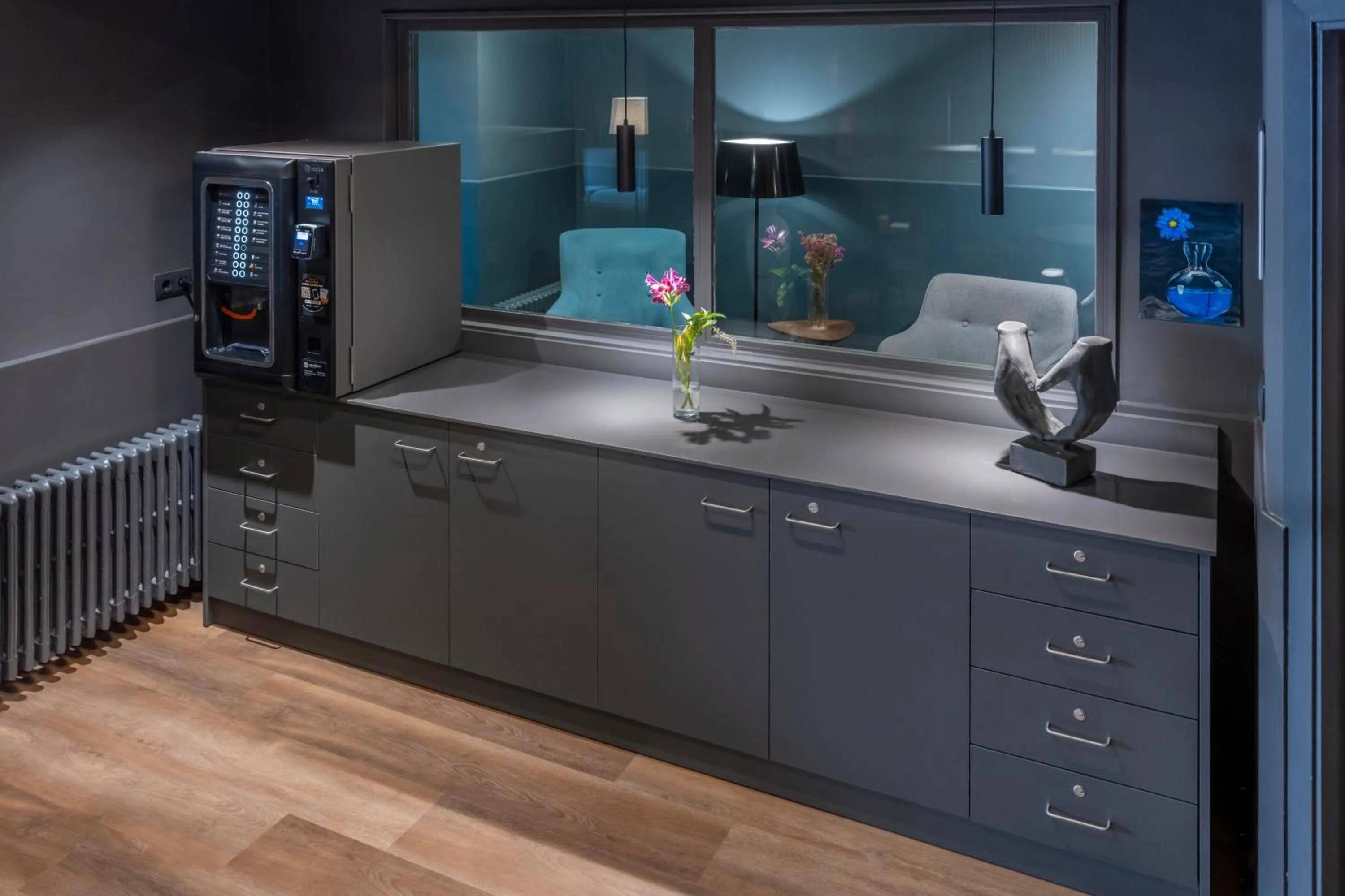 Coffee/tea facilities in Hostal Operaramblas