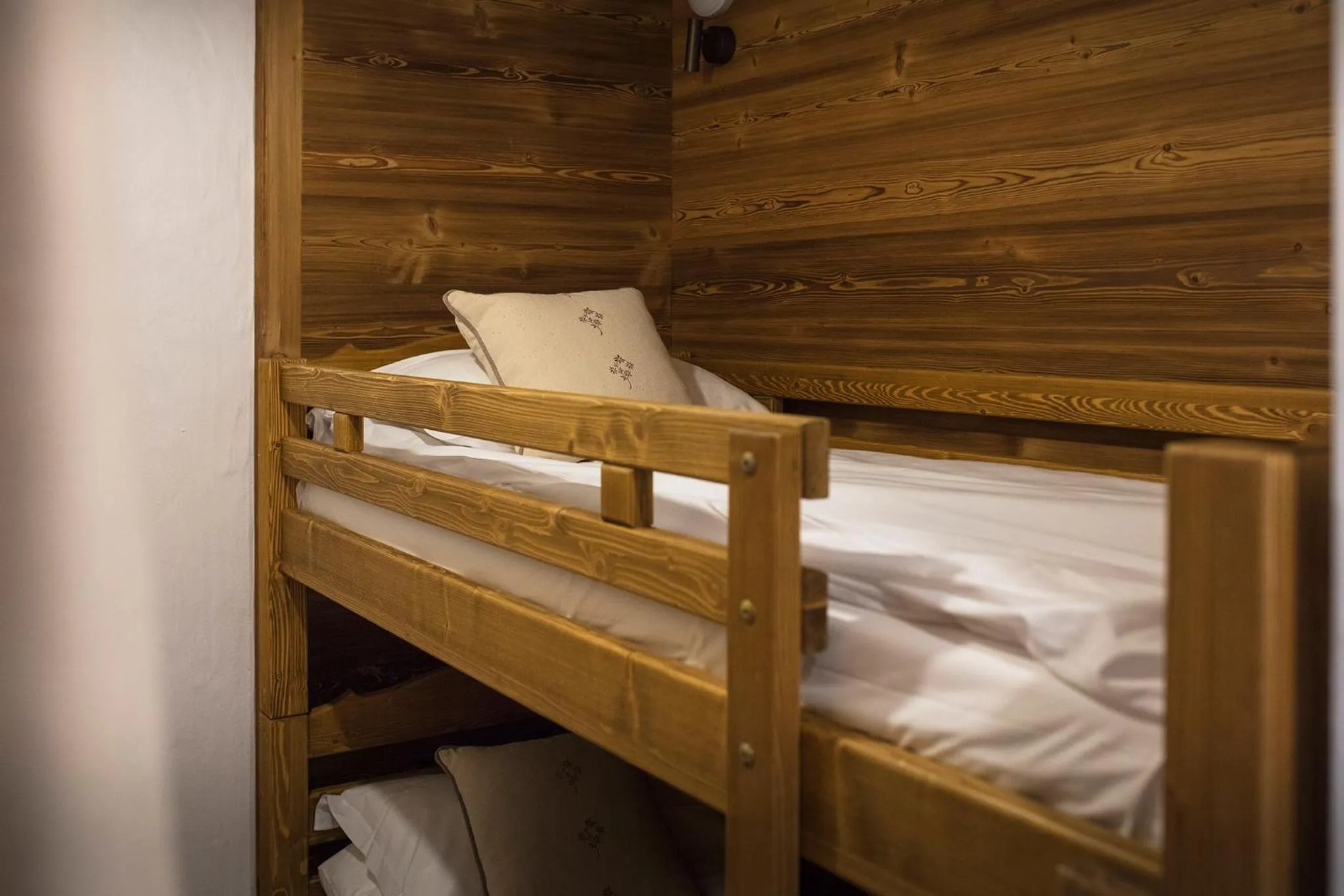 Bedroom, Bed in Les Cimes