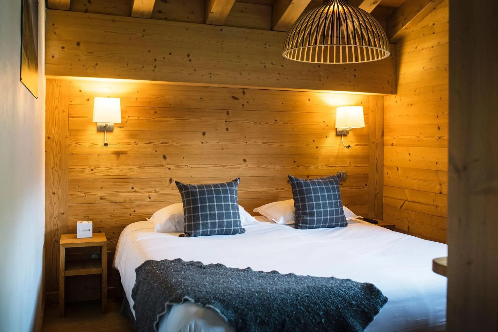 Bedroom, Bed in Les Cimes