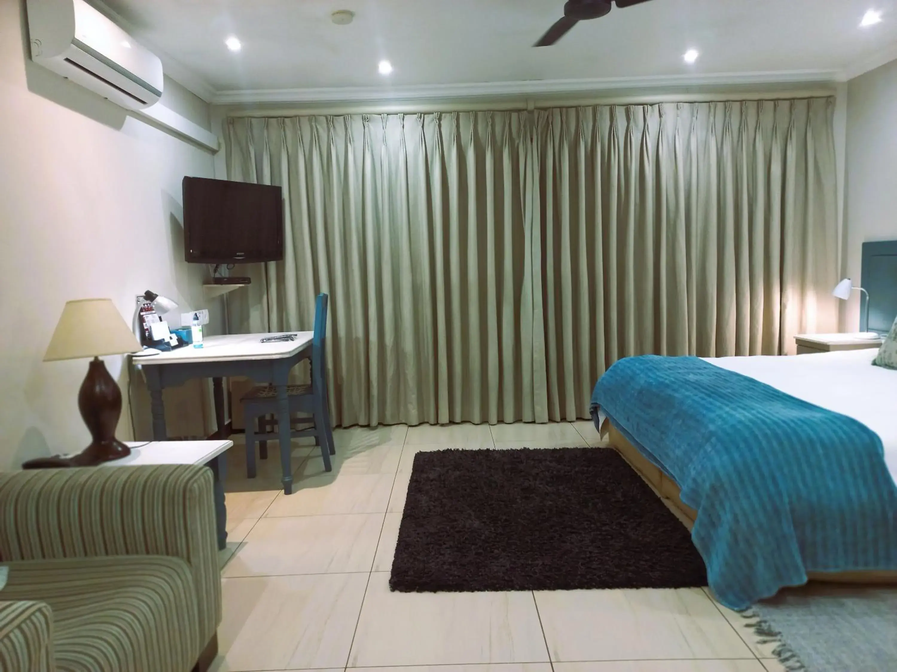 Deluxe Double Room - single occupancy in Rivonia Premier Lodge Deluxe Double Room - single occupancy in Rivonia Premier Lodge