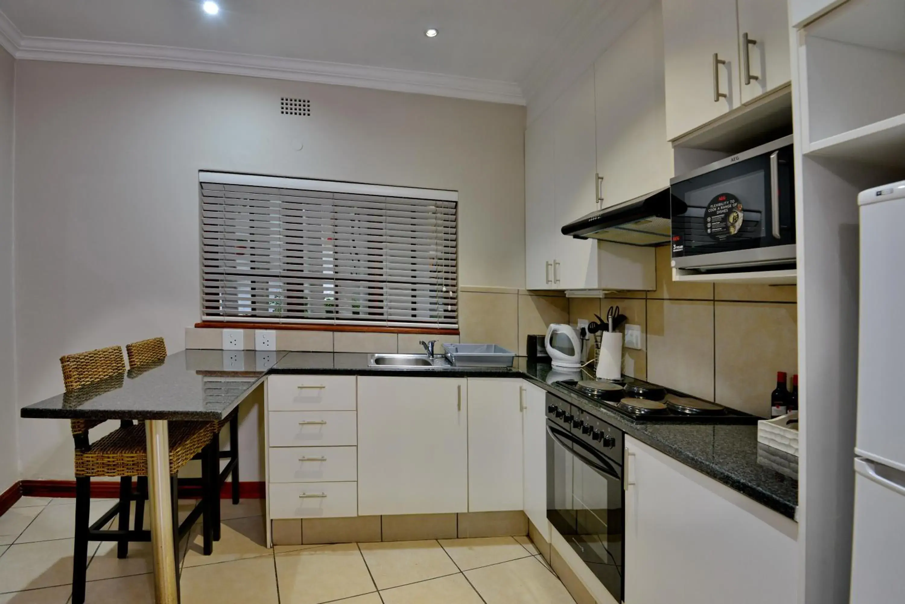 Superior Studio - single occupancy in Rivonia Premier Lodge Superior Studio - single occupancy in Rivonia Premier Lodge