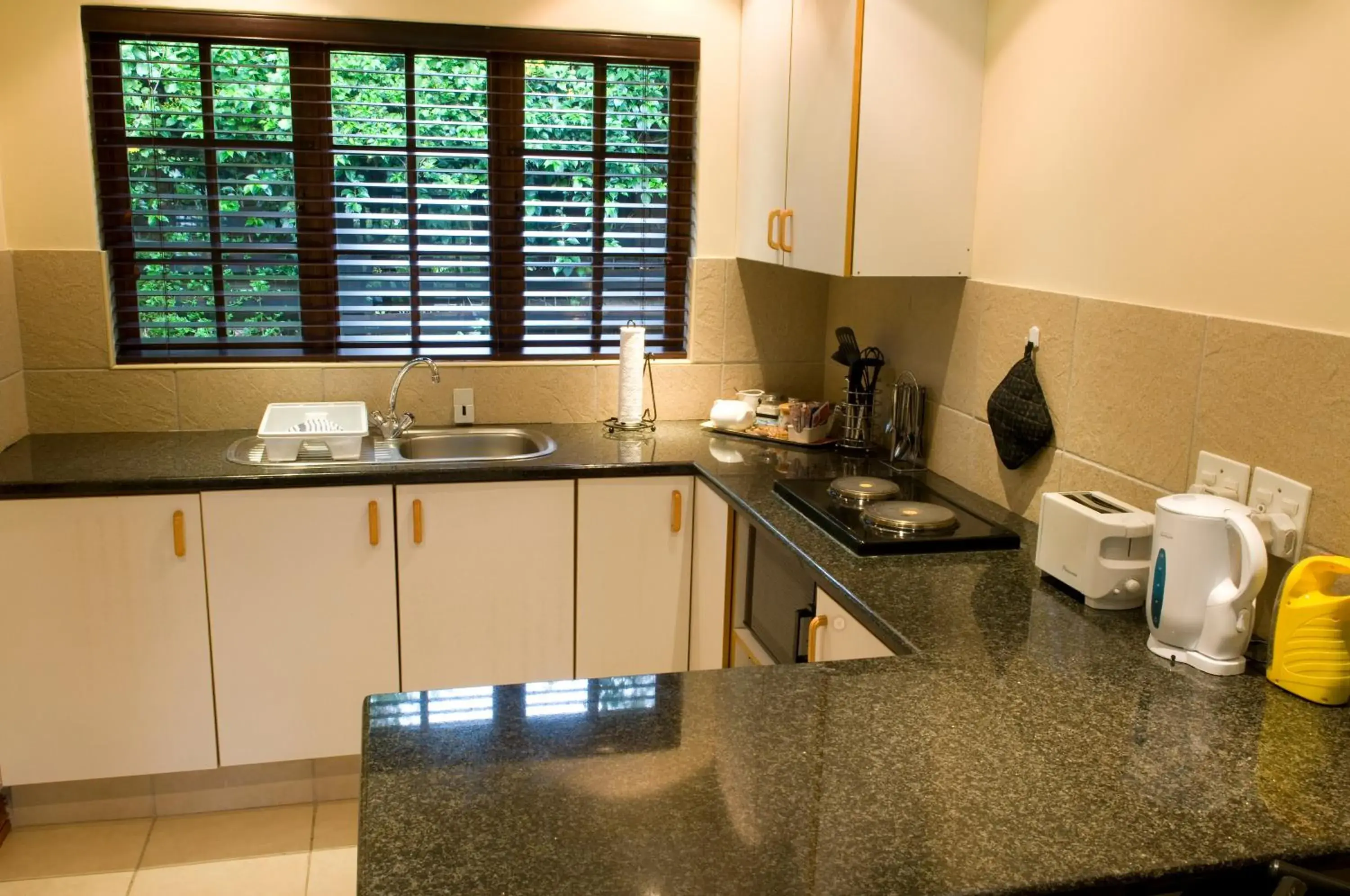 Standard Studio - single occupancy in Rivonia Premier Lodge Standard Studio - single occupancy in Rivonia Premier Lodge