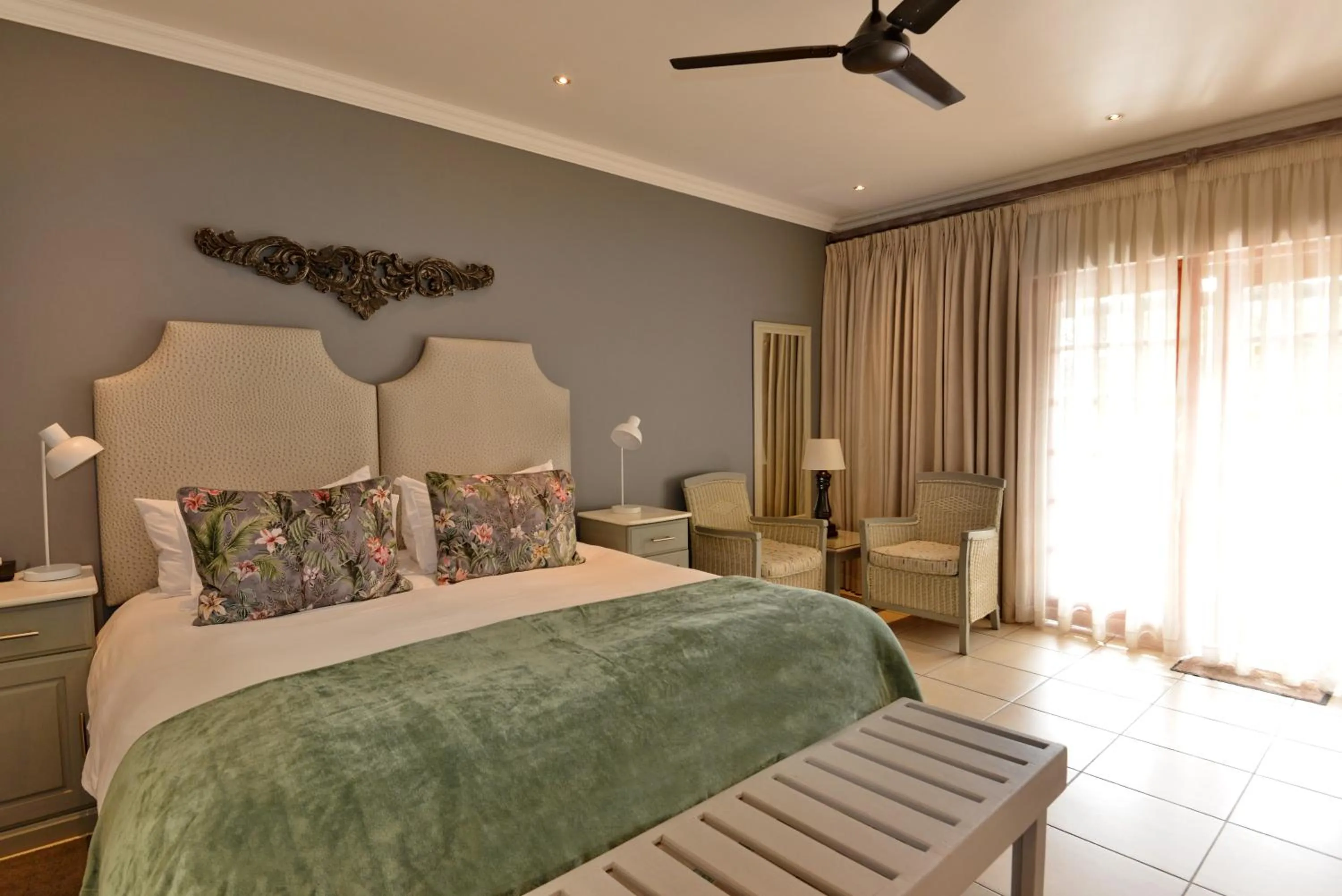 Bedroom, Bed in Rivonia Premier Lodge