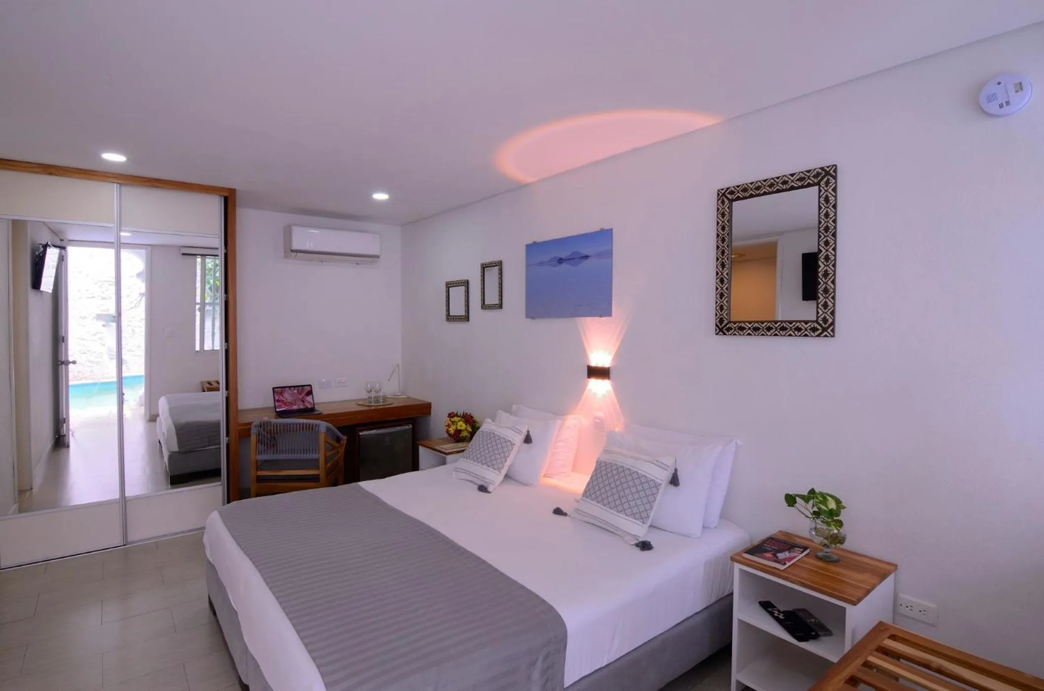 Bed in Hotel Casa Cytia