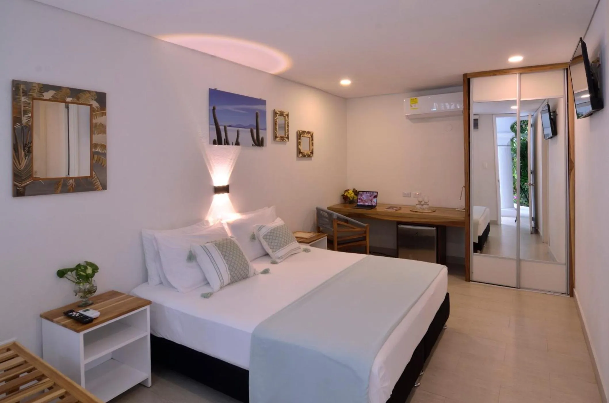 Bed in Hotel Casa Cytia