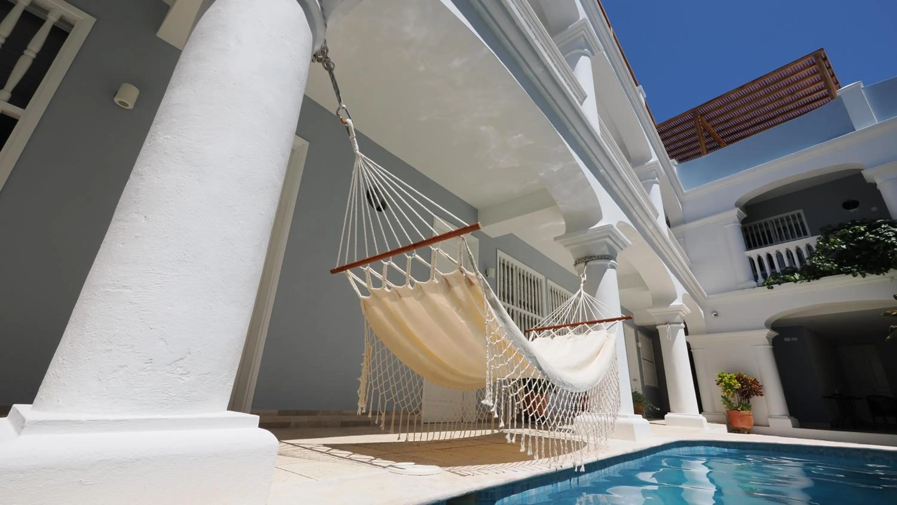 Swimming pool in Hotel Casa Cytia