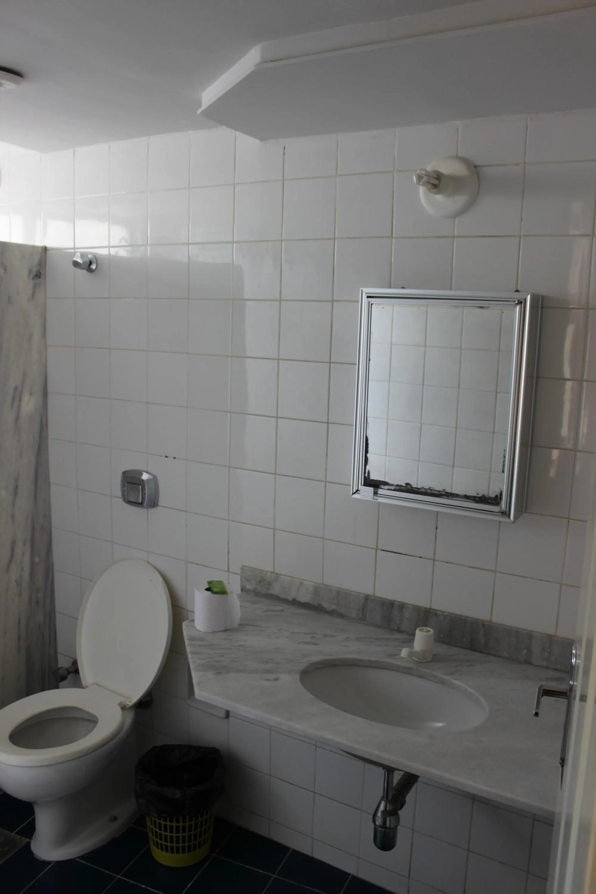 Bathroom in Apart Service Araras - VPC