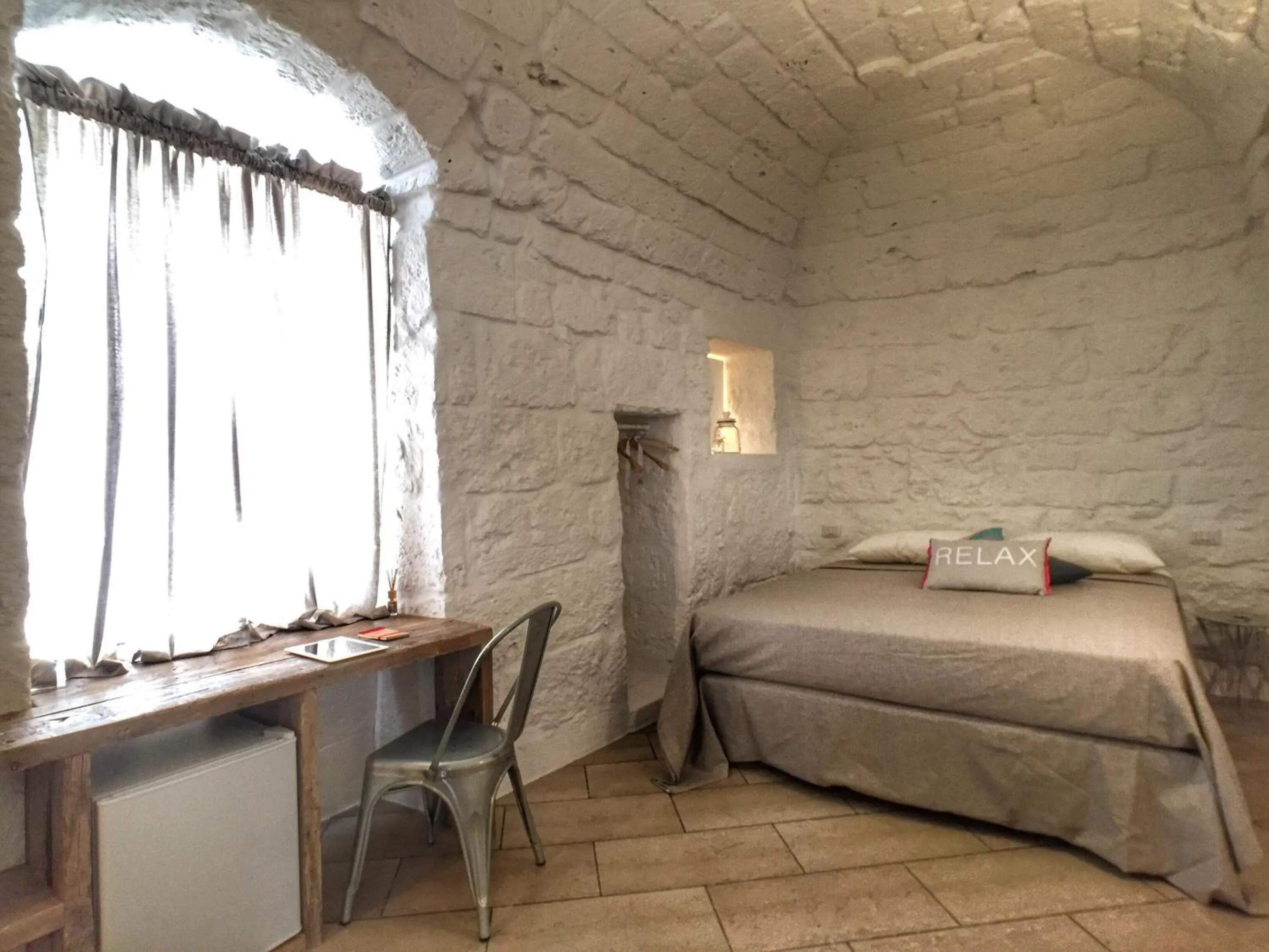 Bedroom, Bed in Cecenove