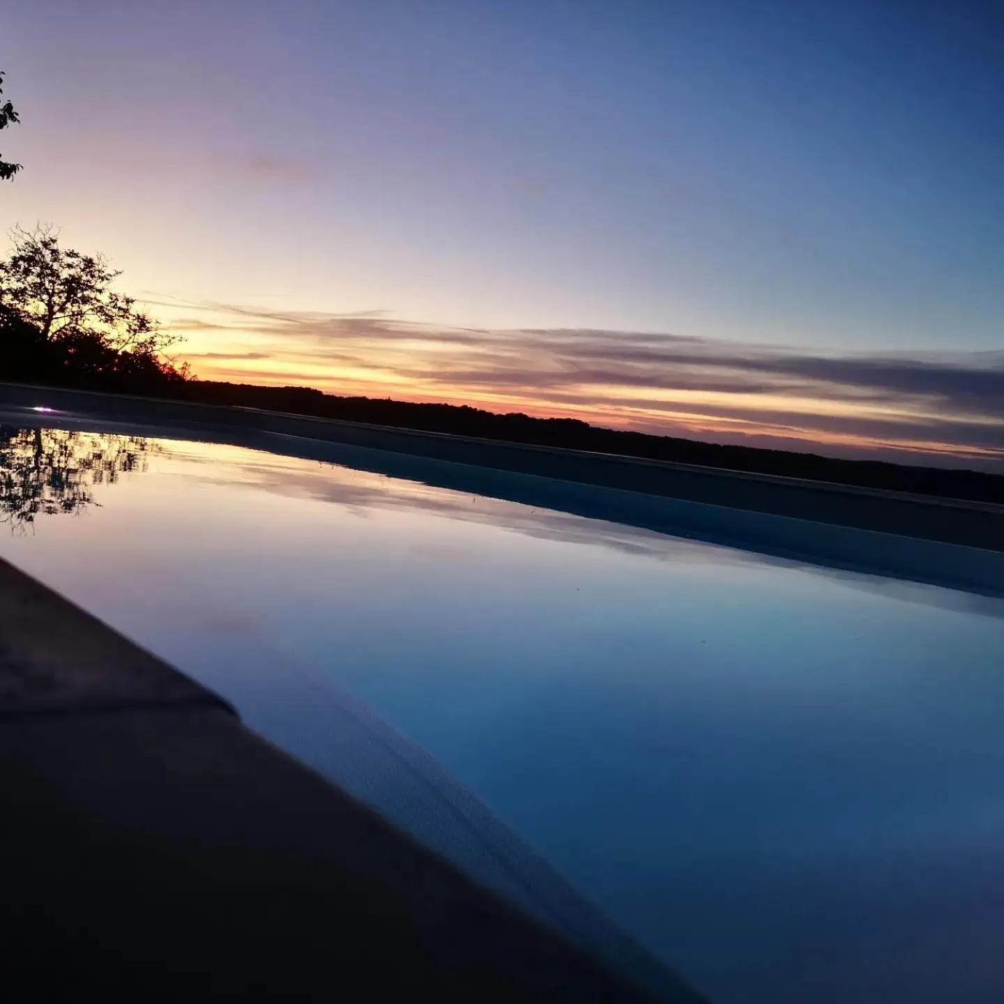 Swimming pool in Domaine de Lascaux