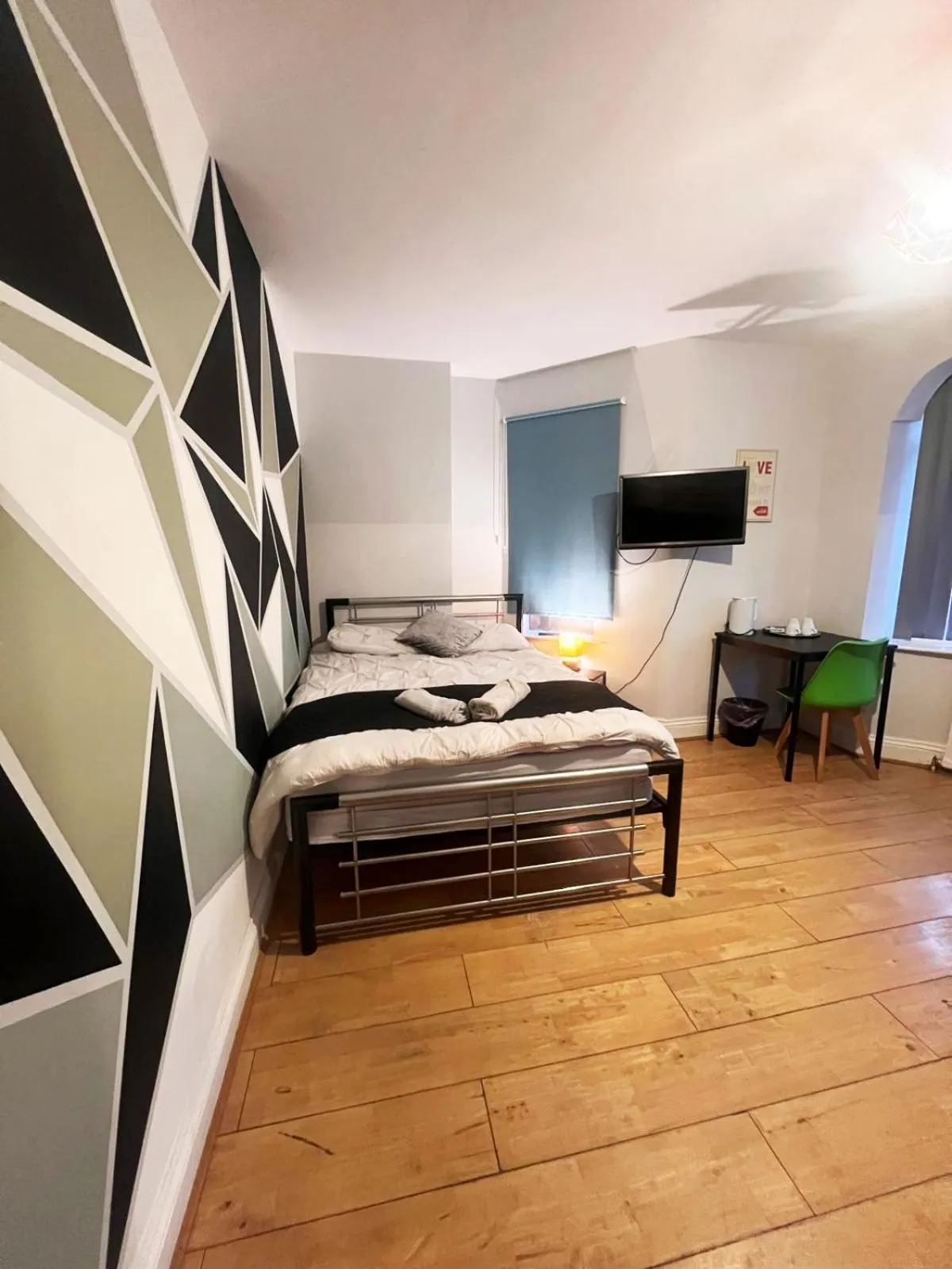 TV and multimedia, Bed in Old Trafford Guest House