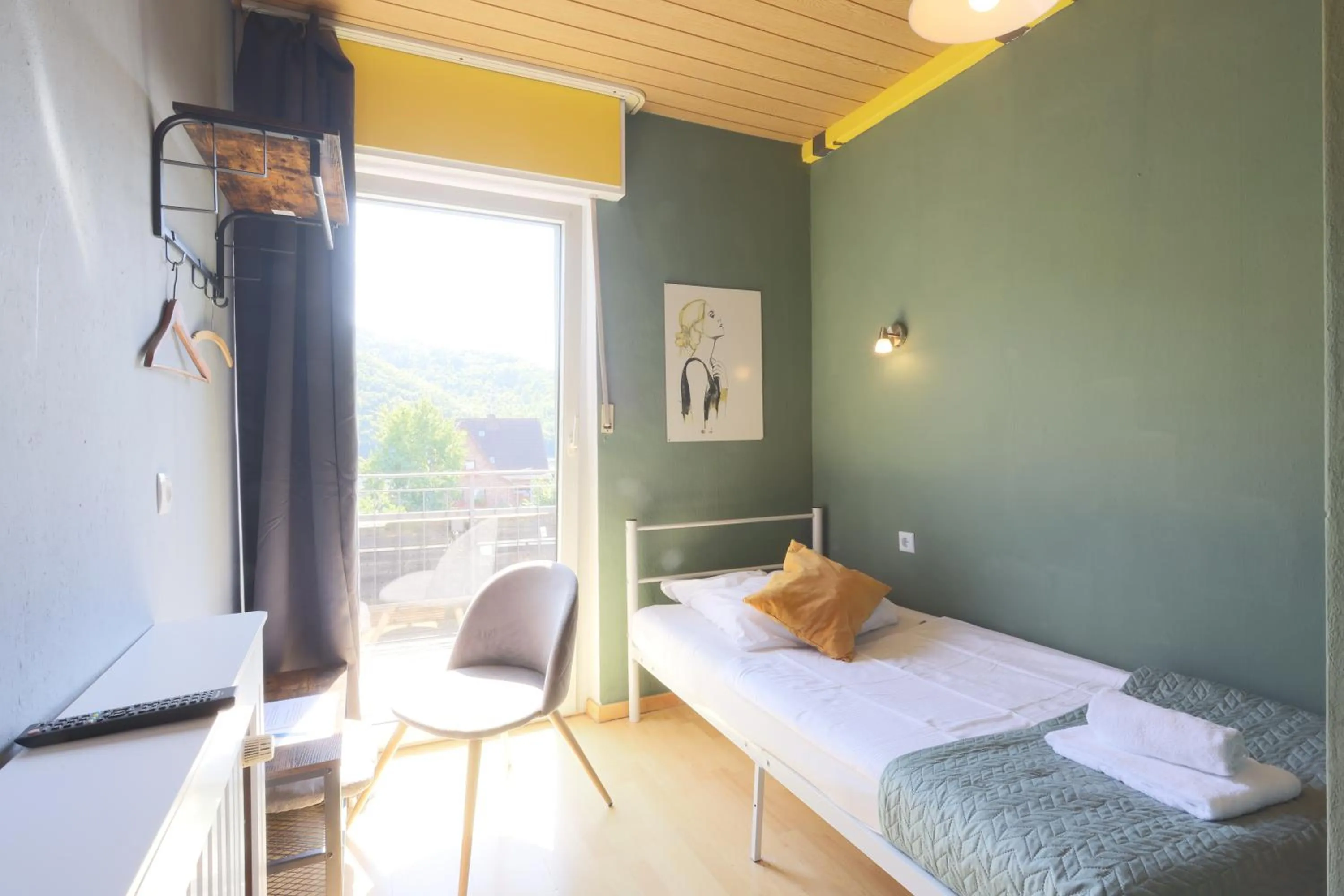 Bed in Hotel Seeblick Obermaubach