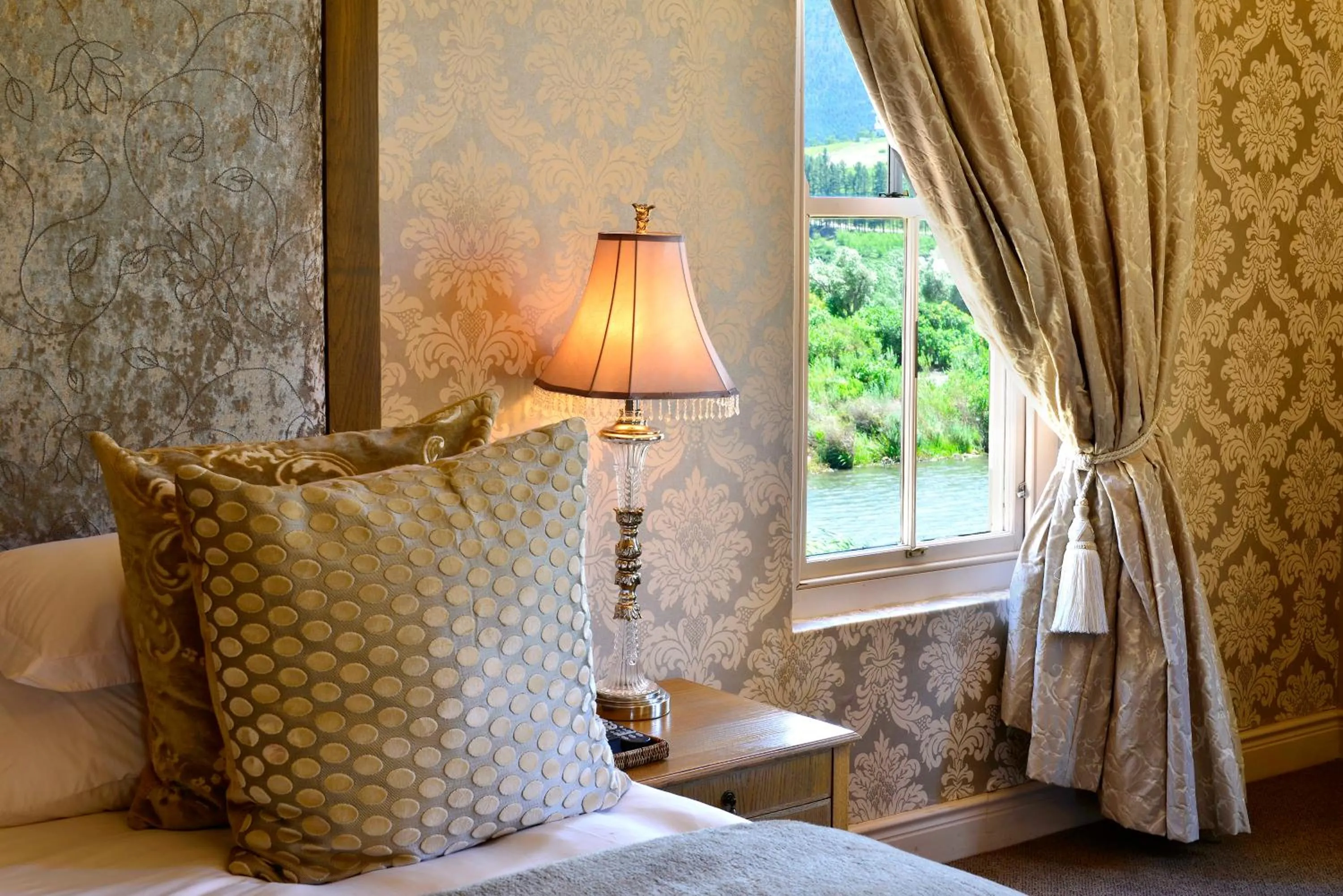 Decorative detail, Bed in L'ermitage - Franschhoek Chateau & Villas