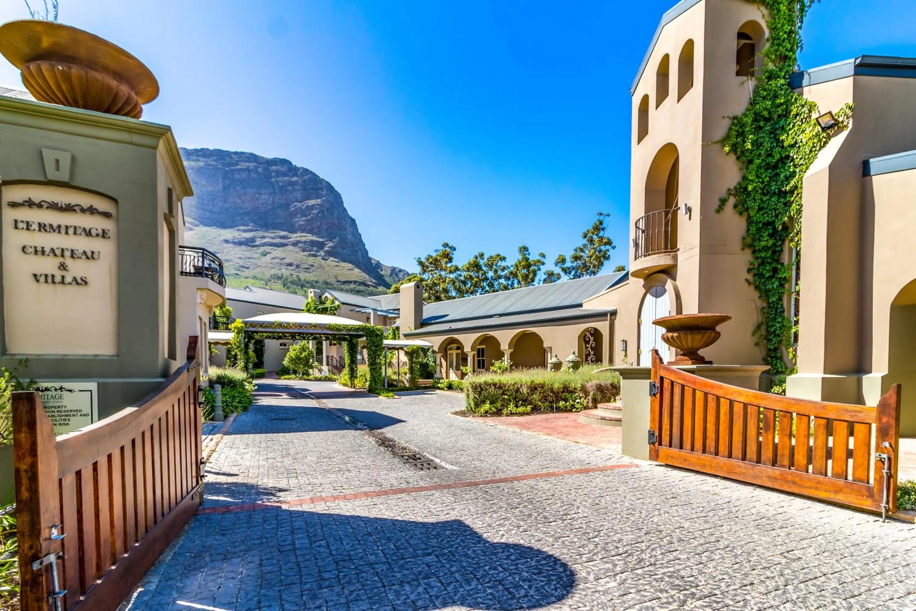 Facade/entrance in L'ermitage - Franschhoek Chateau & Villas