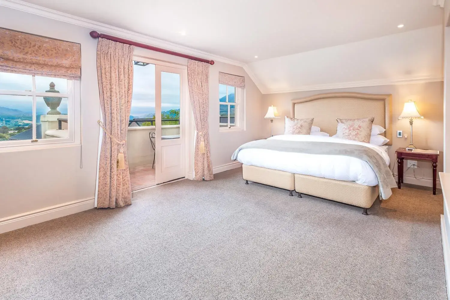 One Bedroom Villa - Mountain View in L'ermitage - Franschhoek Chateau & Villas One Bedroom Villa - Mountain View in L'ermitage - Franschhoek Chateau & Villas