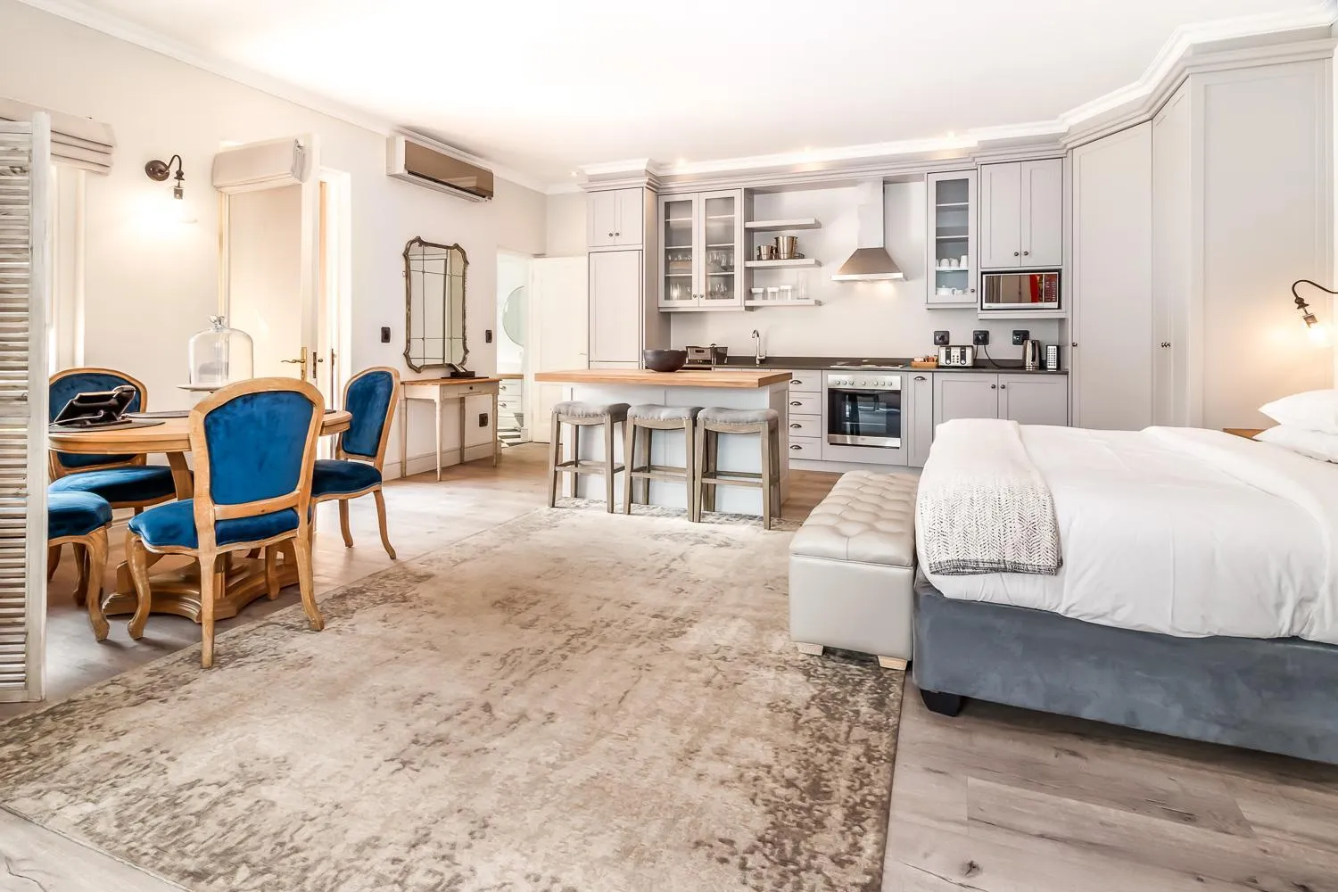 Bed in L'ermitage - Franschhoek Chateau & Villas