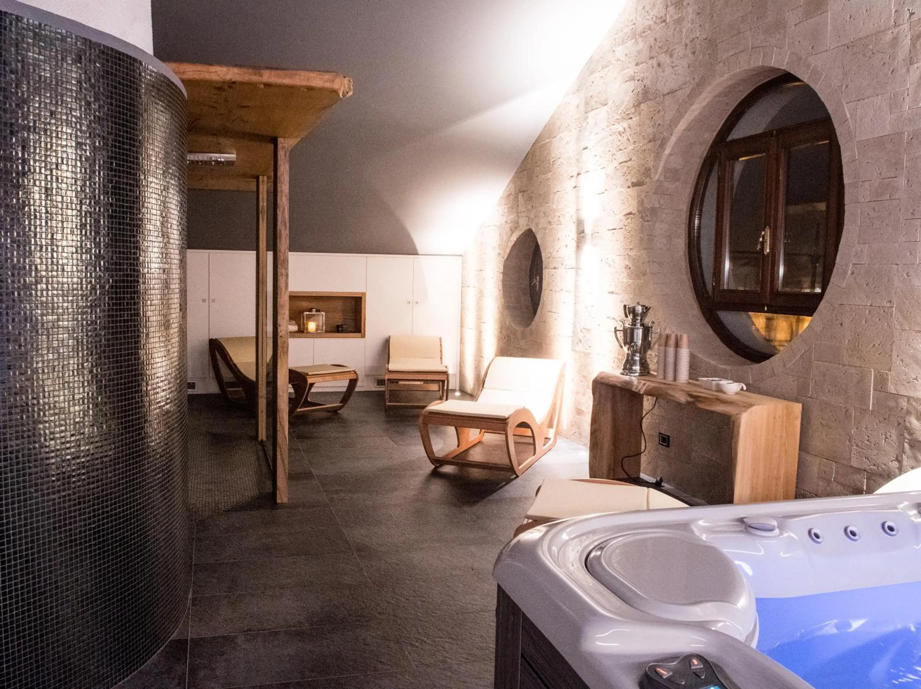 Hot Tub, Bed in Relais Santo Stefano