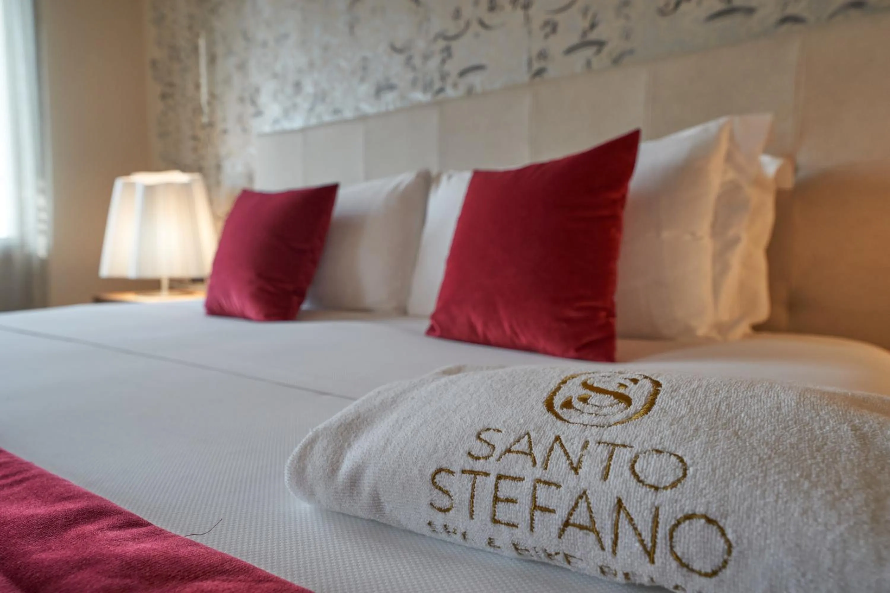 Bed in Relais Santo Stefano