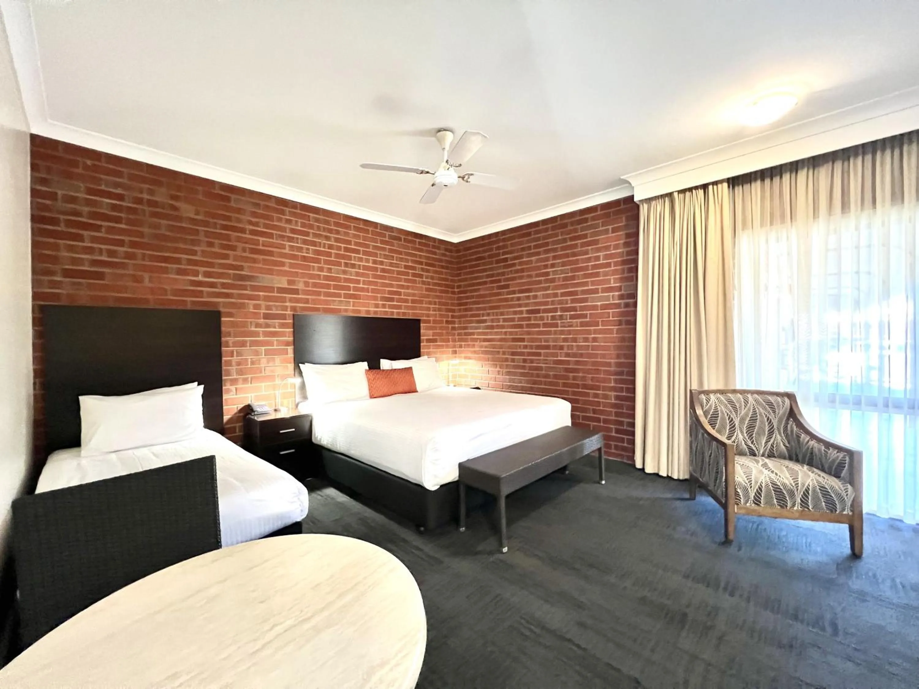 Bed in Burke And Wills Motor Inn Swan Hill