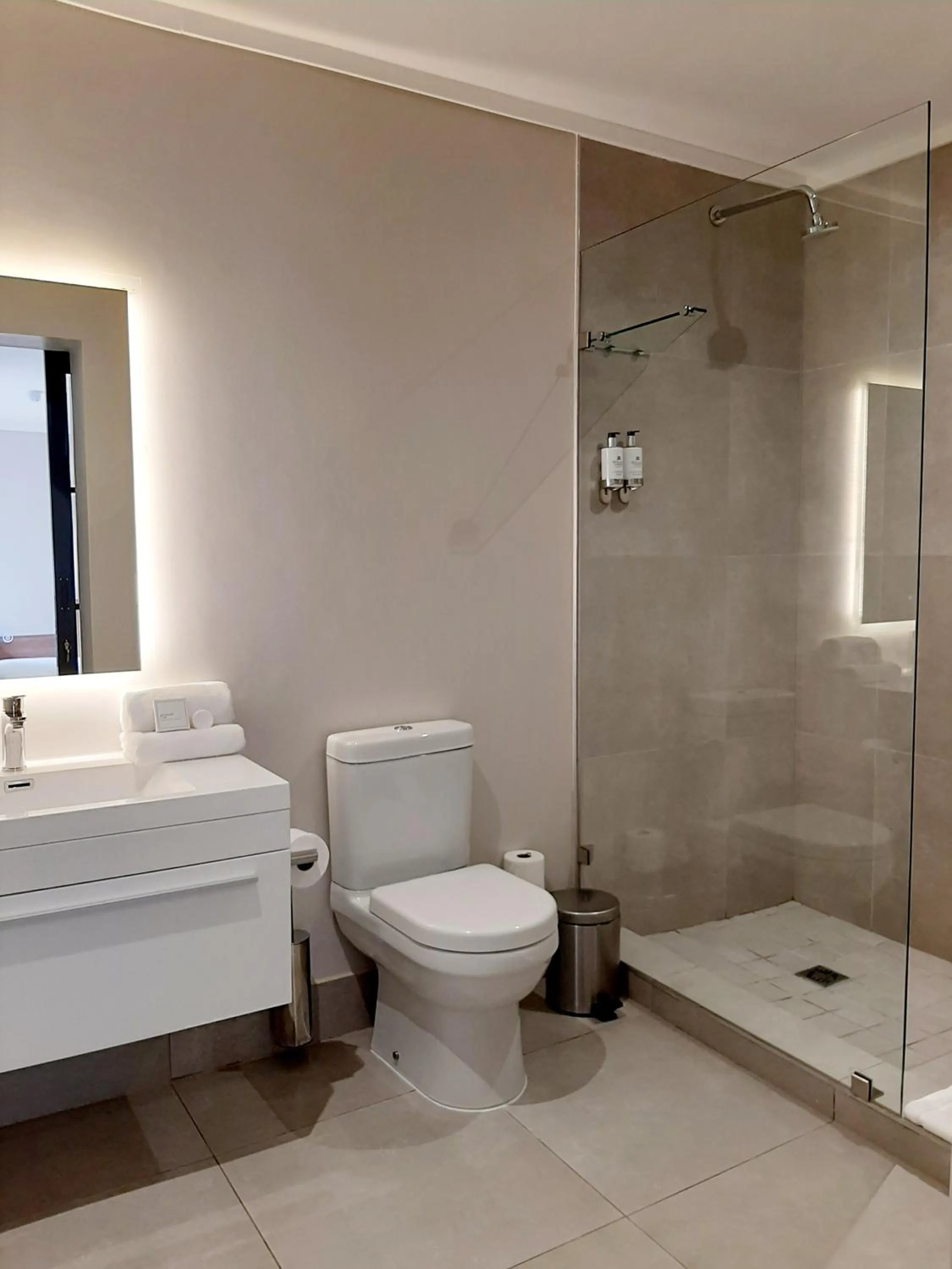 Bathroom in De Zalze Lodge