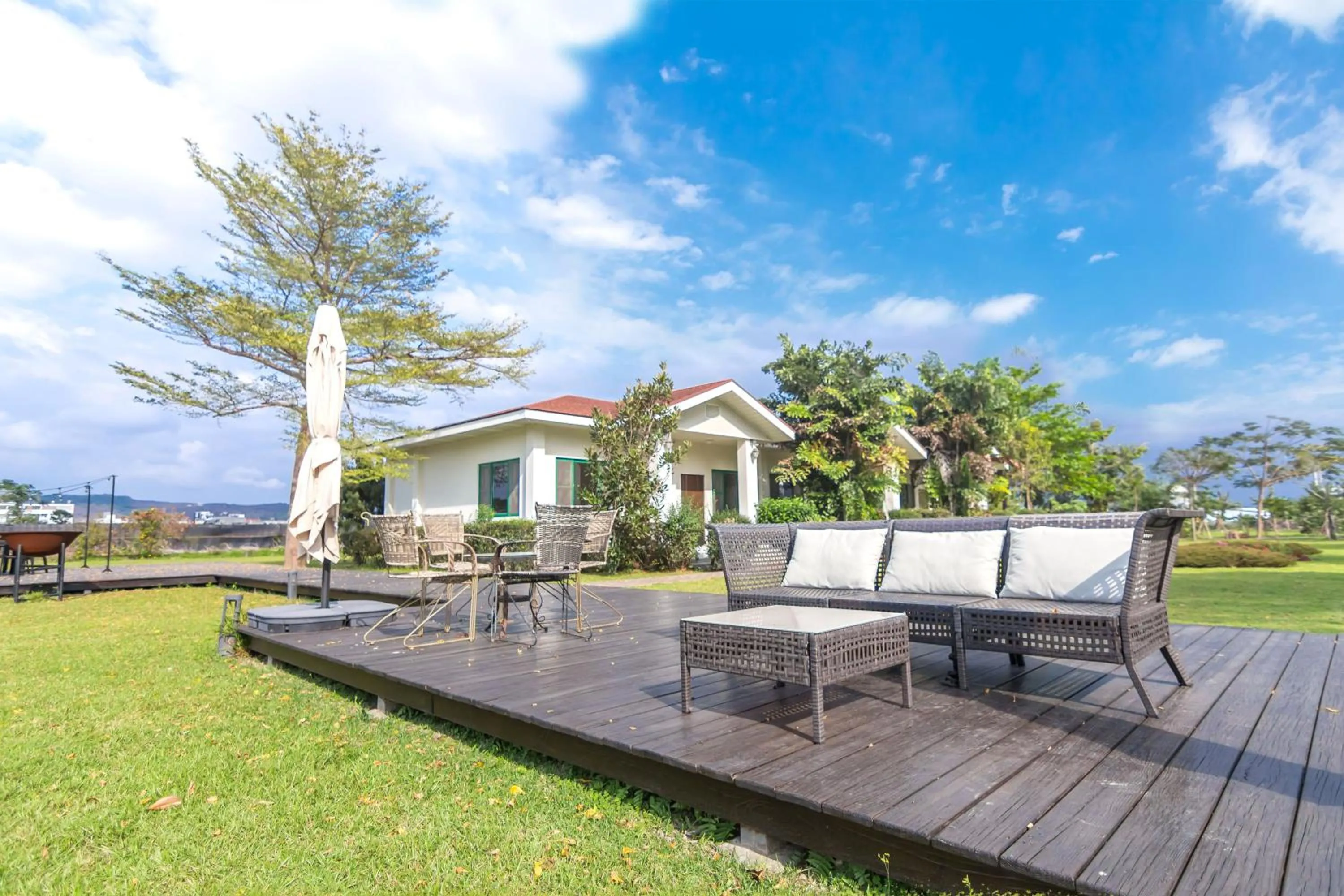 Other in Ville Greensward