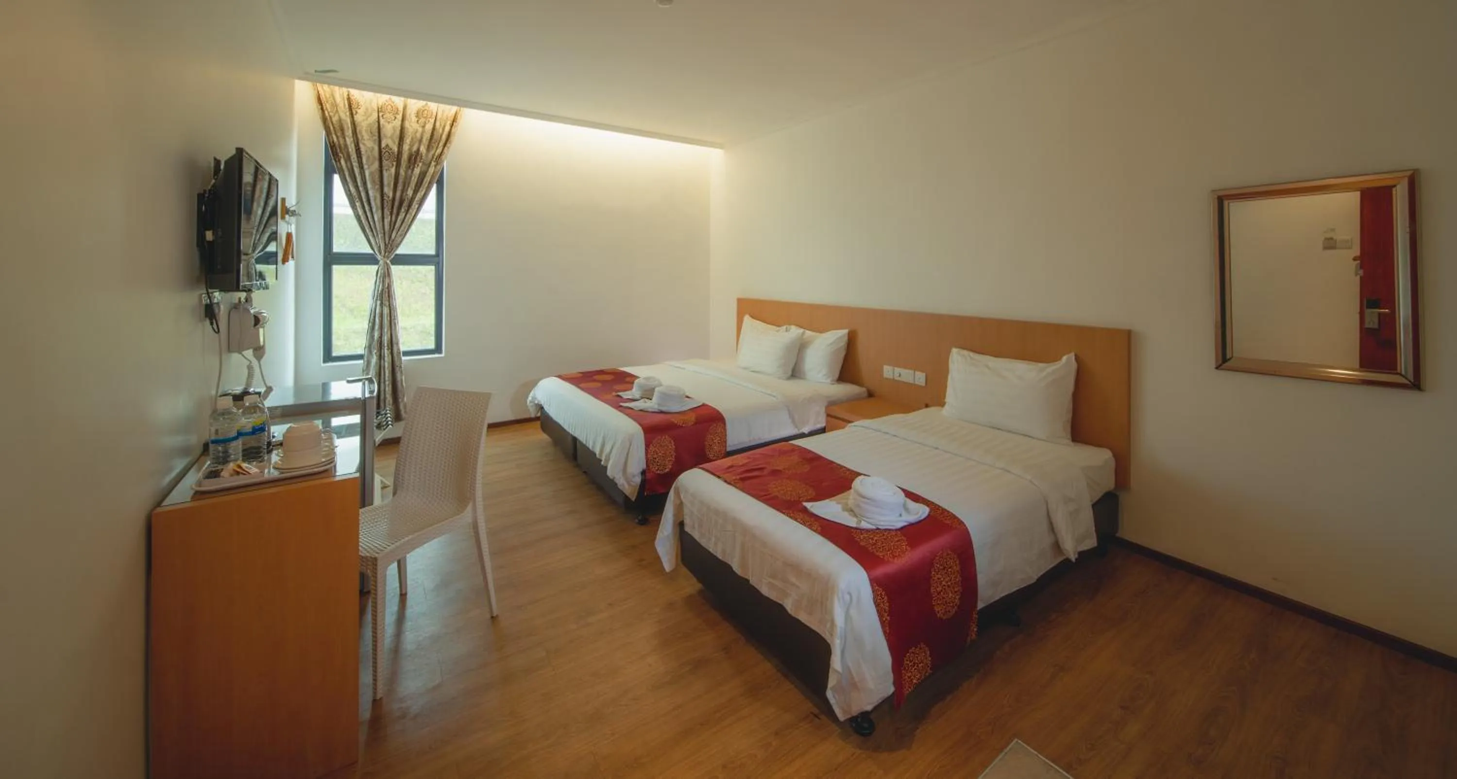 Photo of the whole room, Bed in 1 Million Hotel