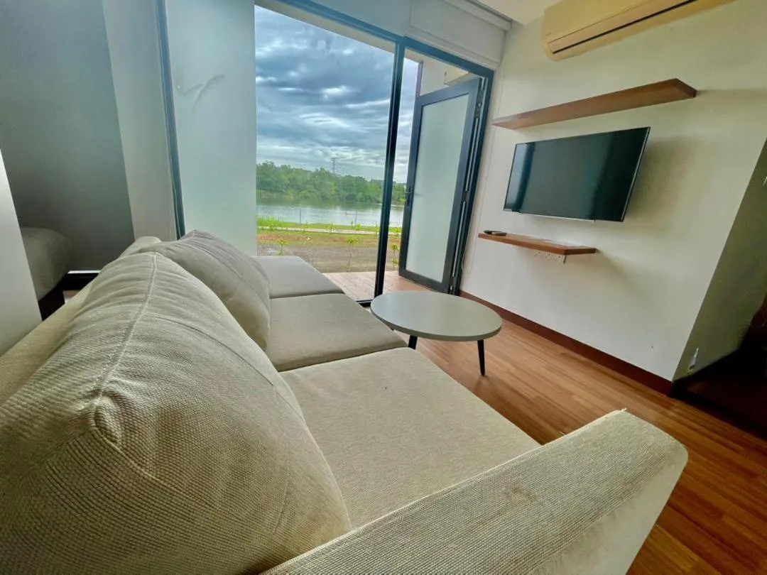 Lakeview Terrace Resort Pengerang