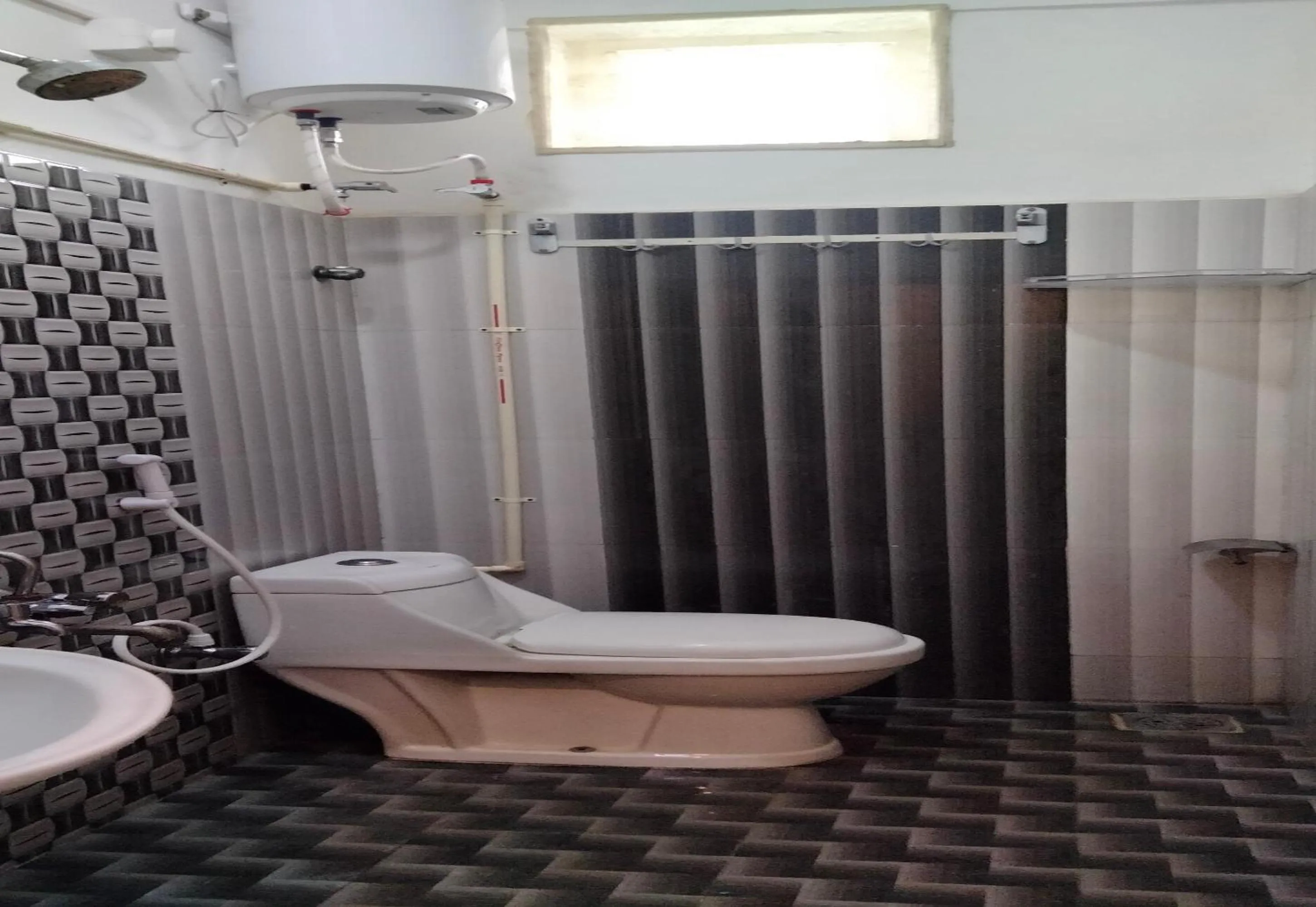 Bathroom in Royal Residency