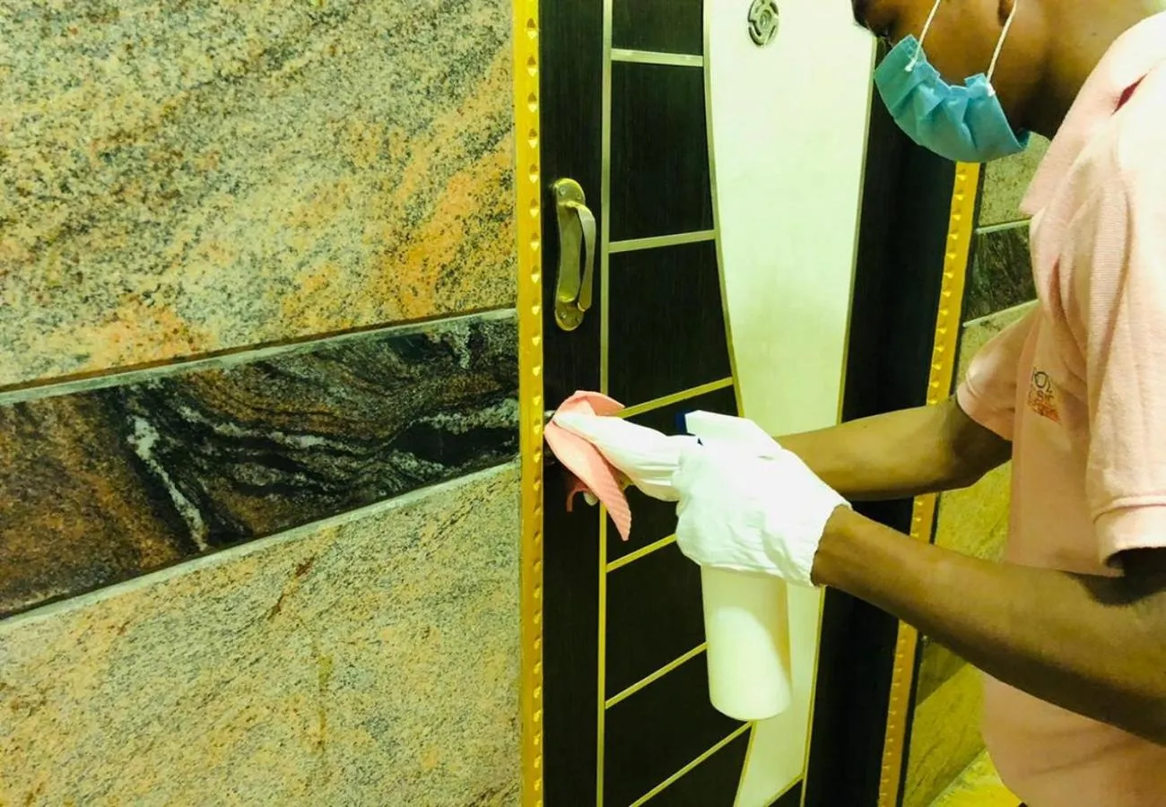 People in Royal Residency