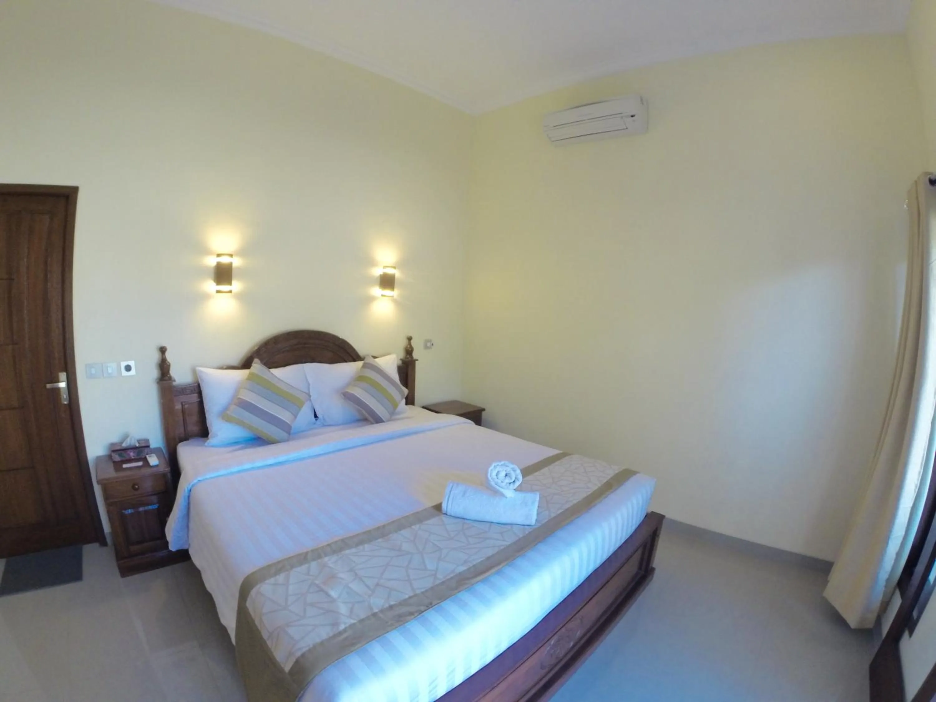 Photo of the whole room, Bed in Nusa Garden Homestay