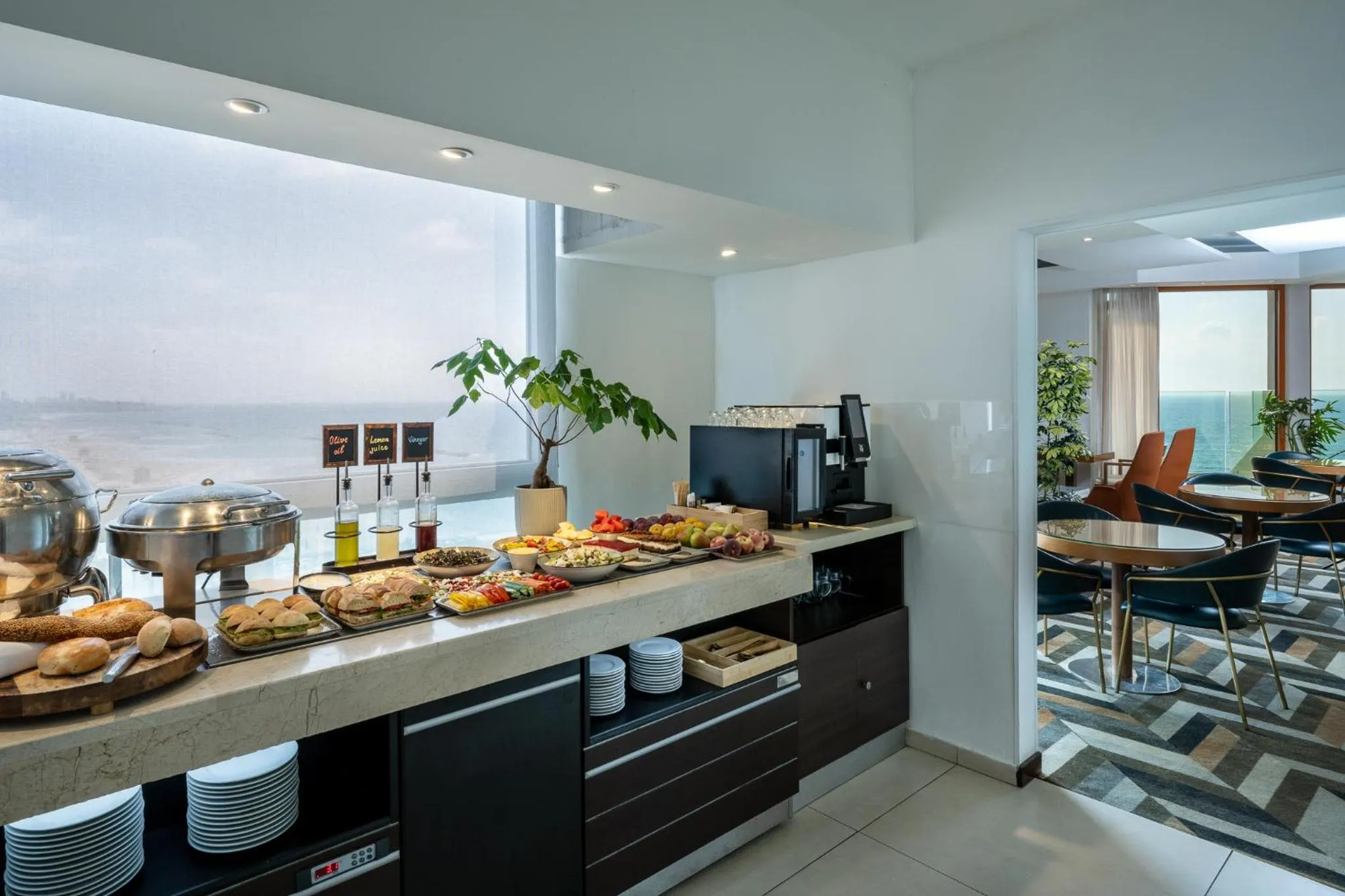 Carlton Tel Aviv Hotel – Luxury on the Beach