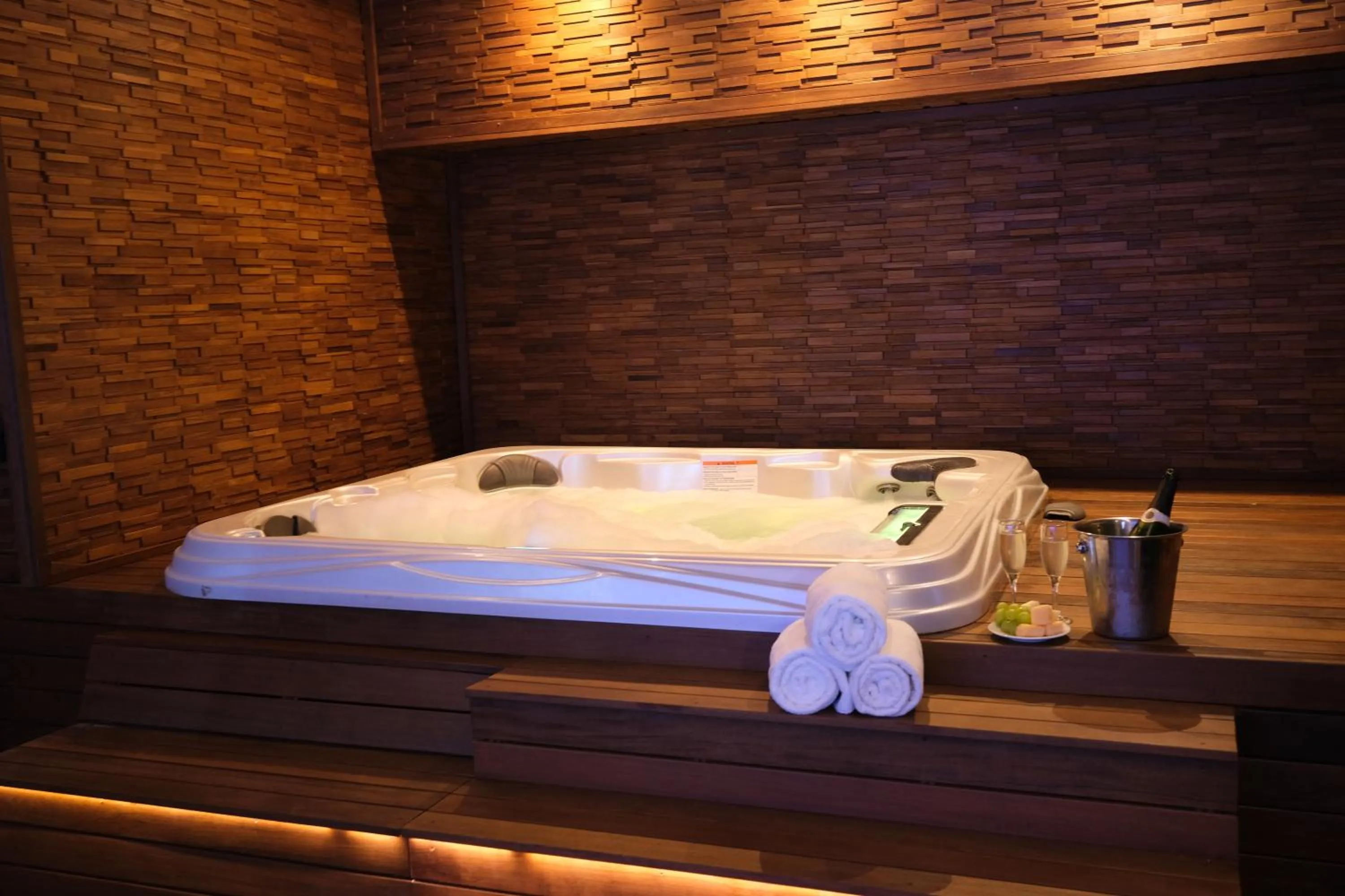 Spa and wellness centre/facilities in Carlton Tel Aviv Hotel – Luxury on the Beach