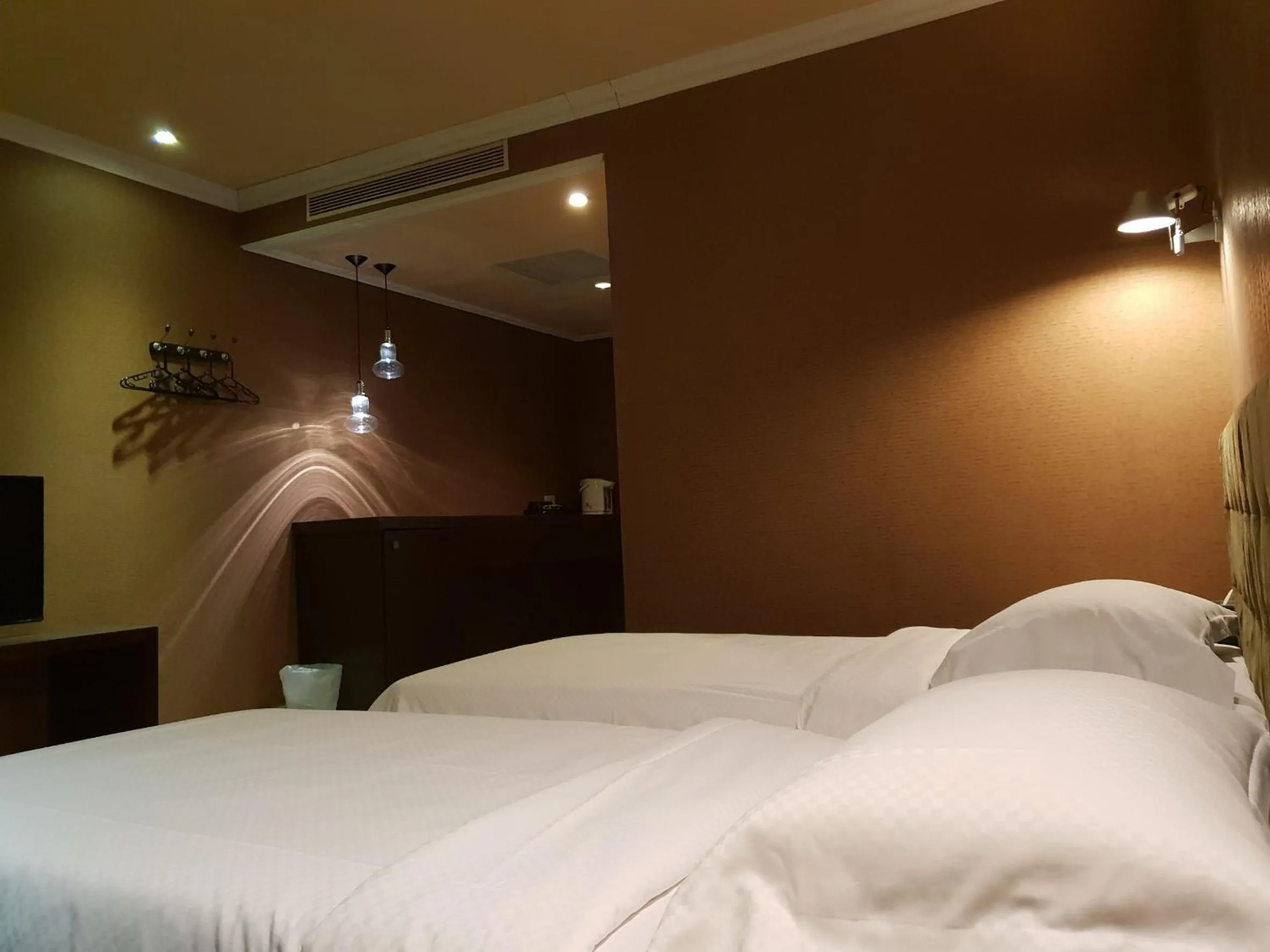 Bedroom, Bed in The Riverside Hotel & Motel