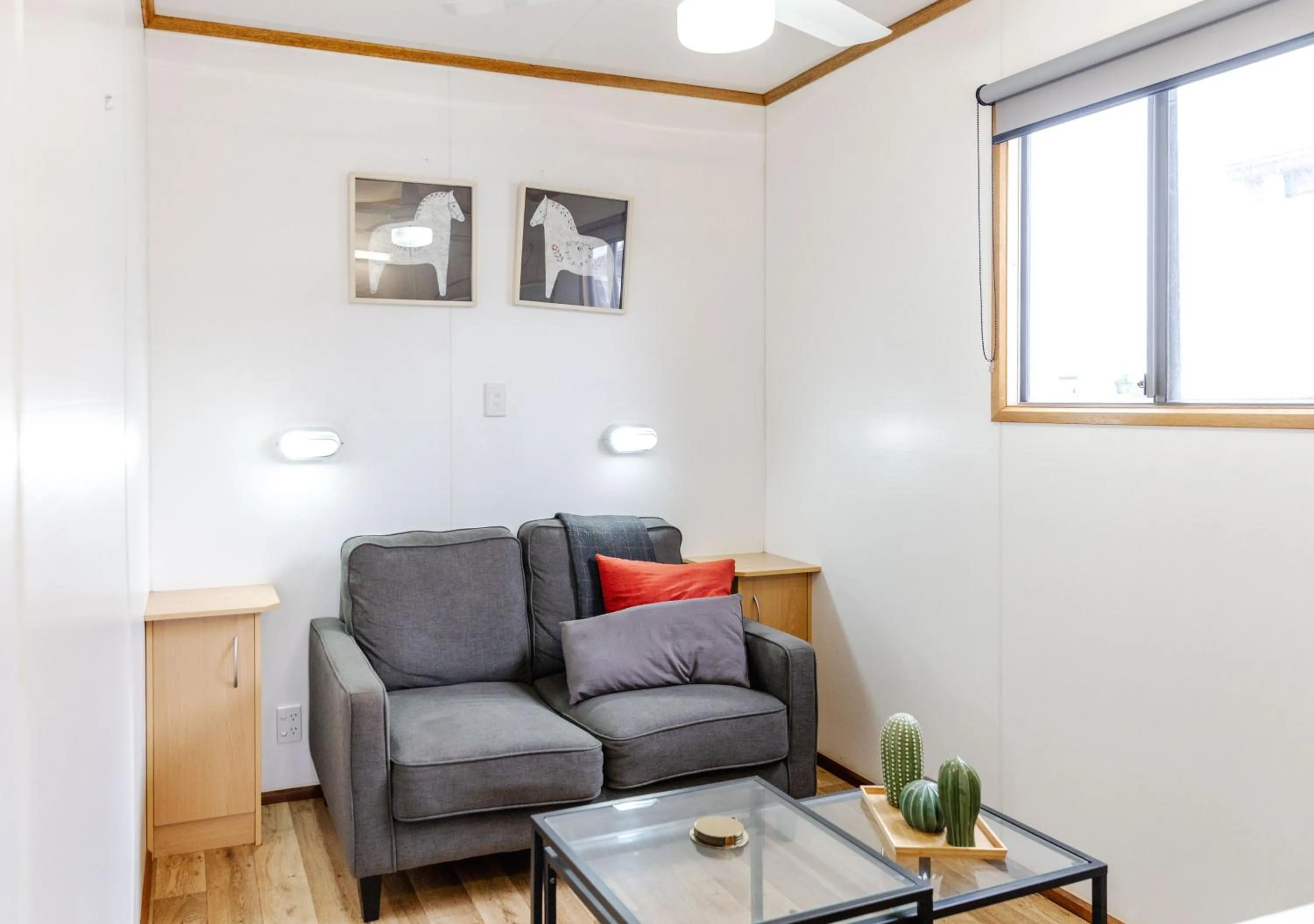 Living room in The Sundowner Cabin & Tourist Park