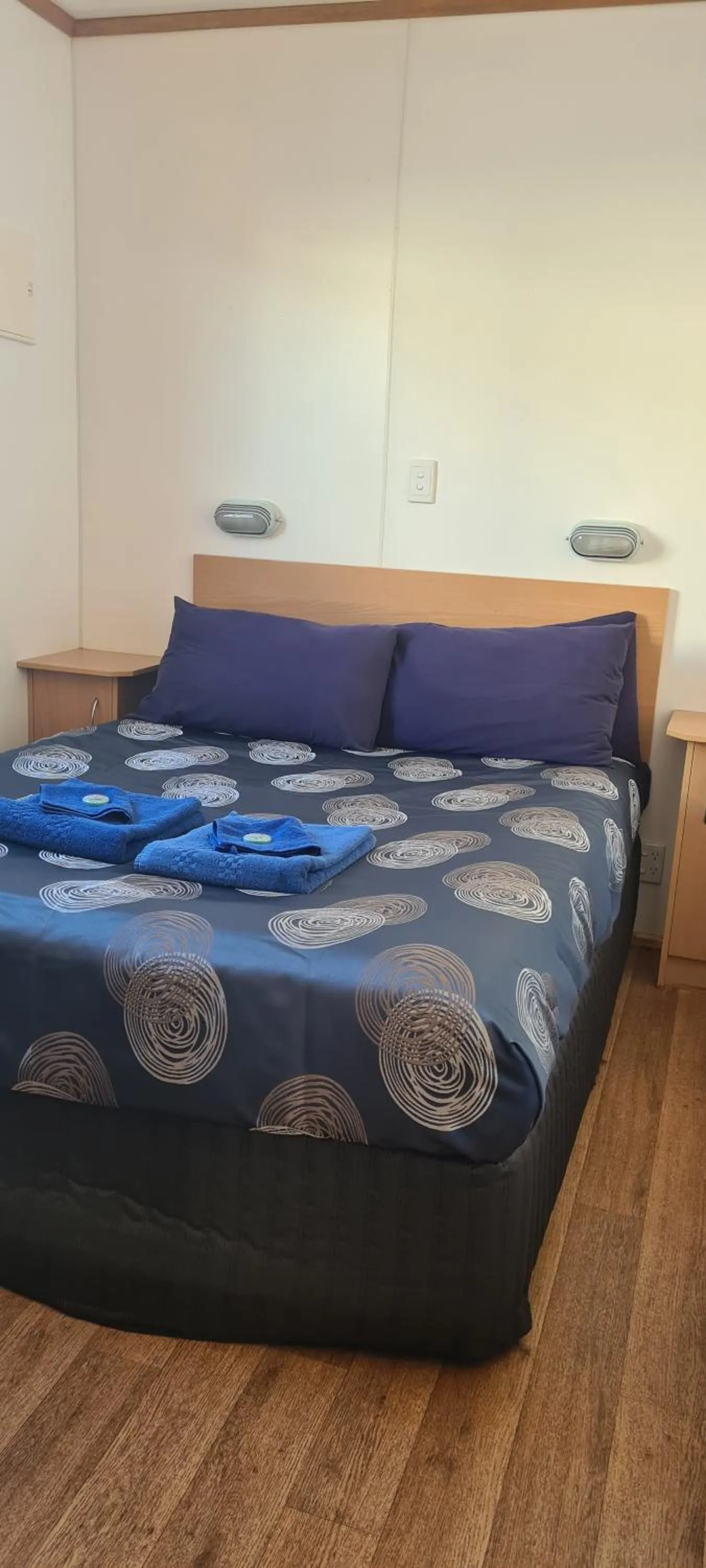 Bed in The Sundowner Cabin & Tourist Park