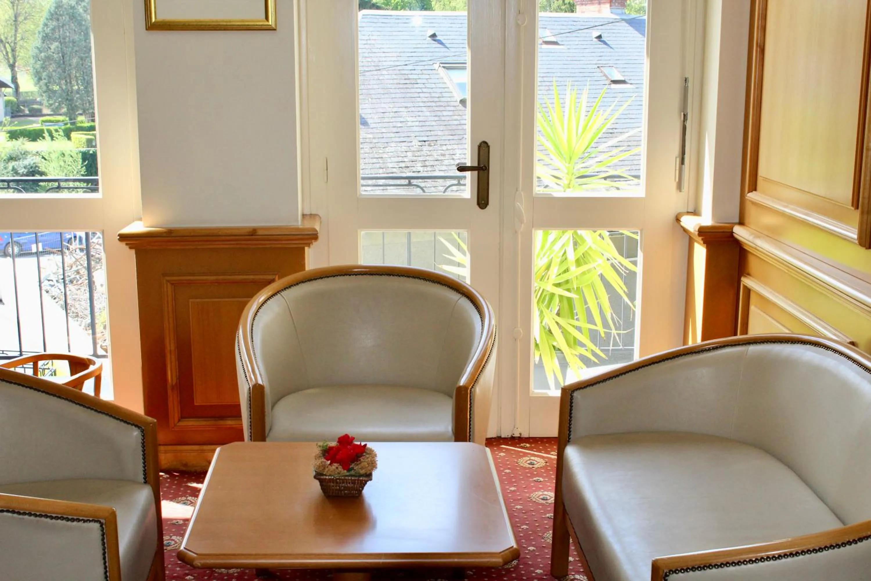 Communal lounge/ TV room in Hôtel Sainte Marie