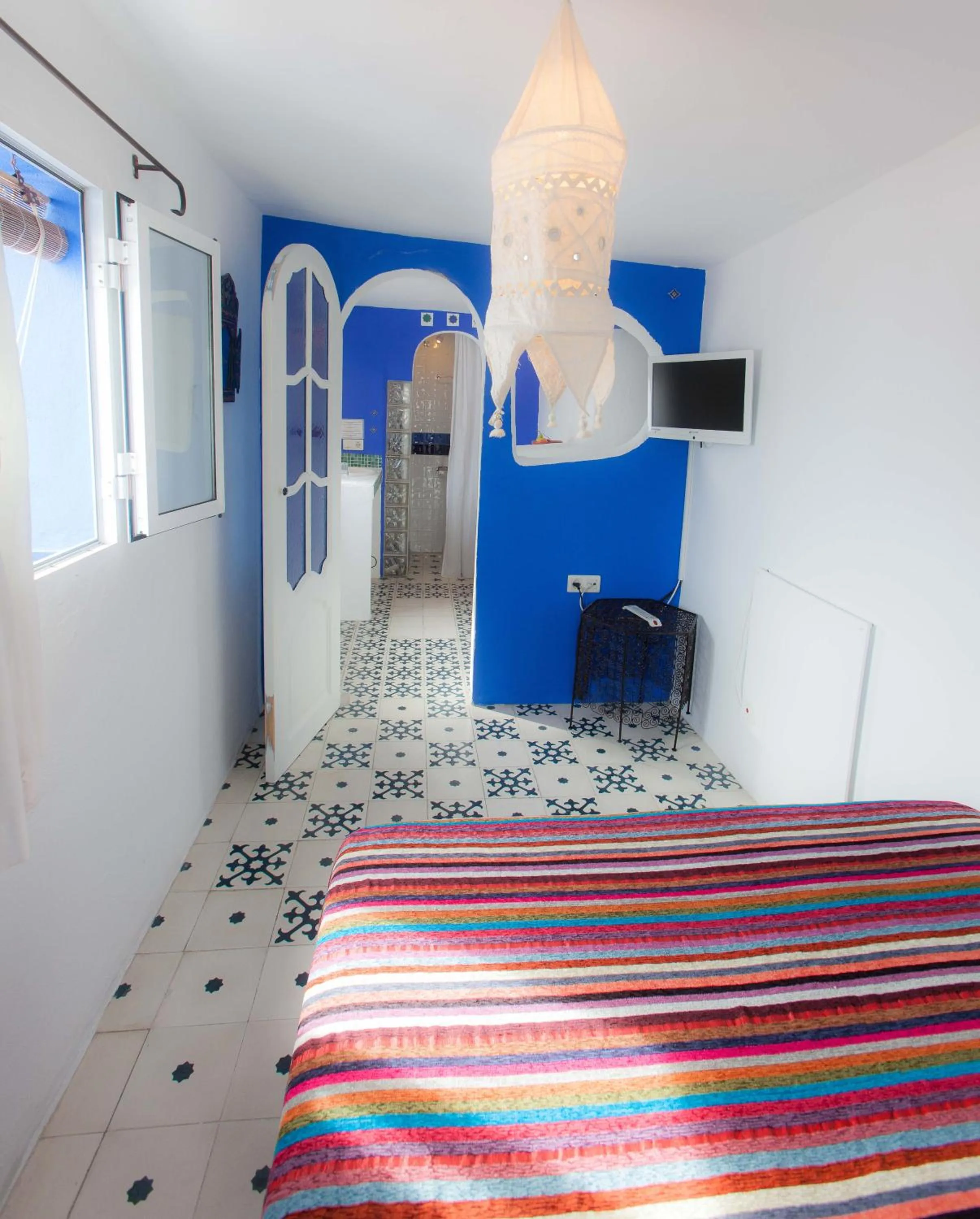 Photo of the whole room, Bed in La Estrella de Tarifa