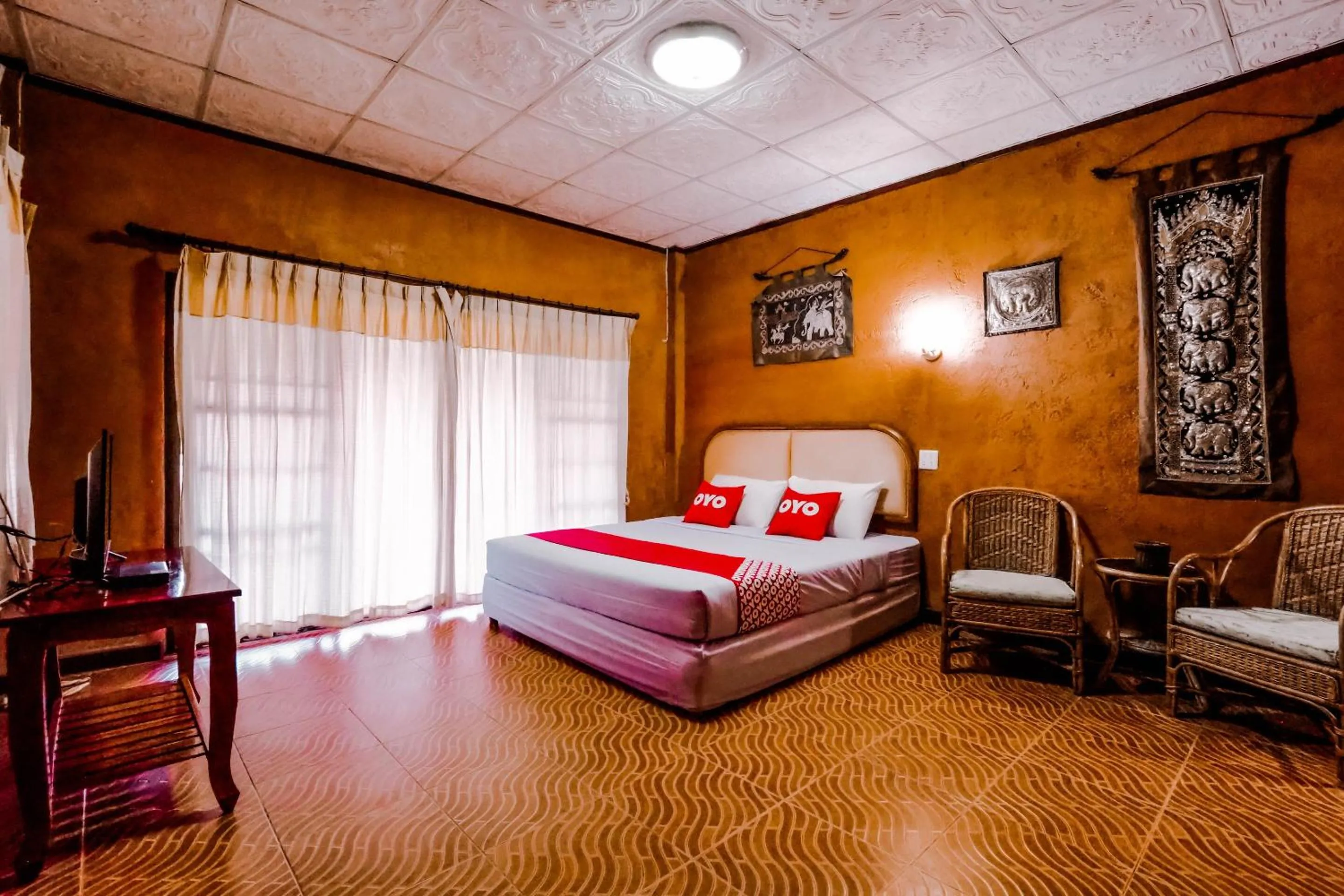 Bedroom, Bed in OYO 490 Chiangsan Golden Land Resort2