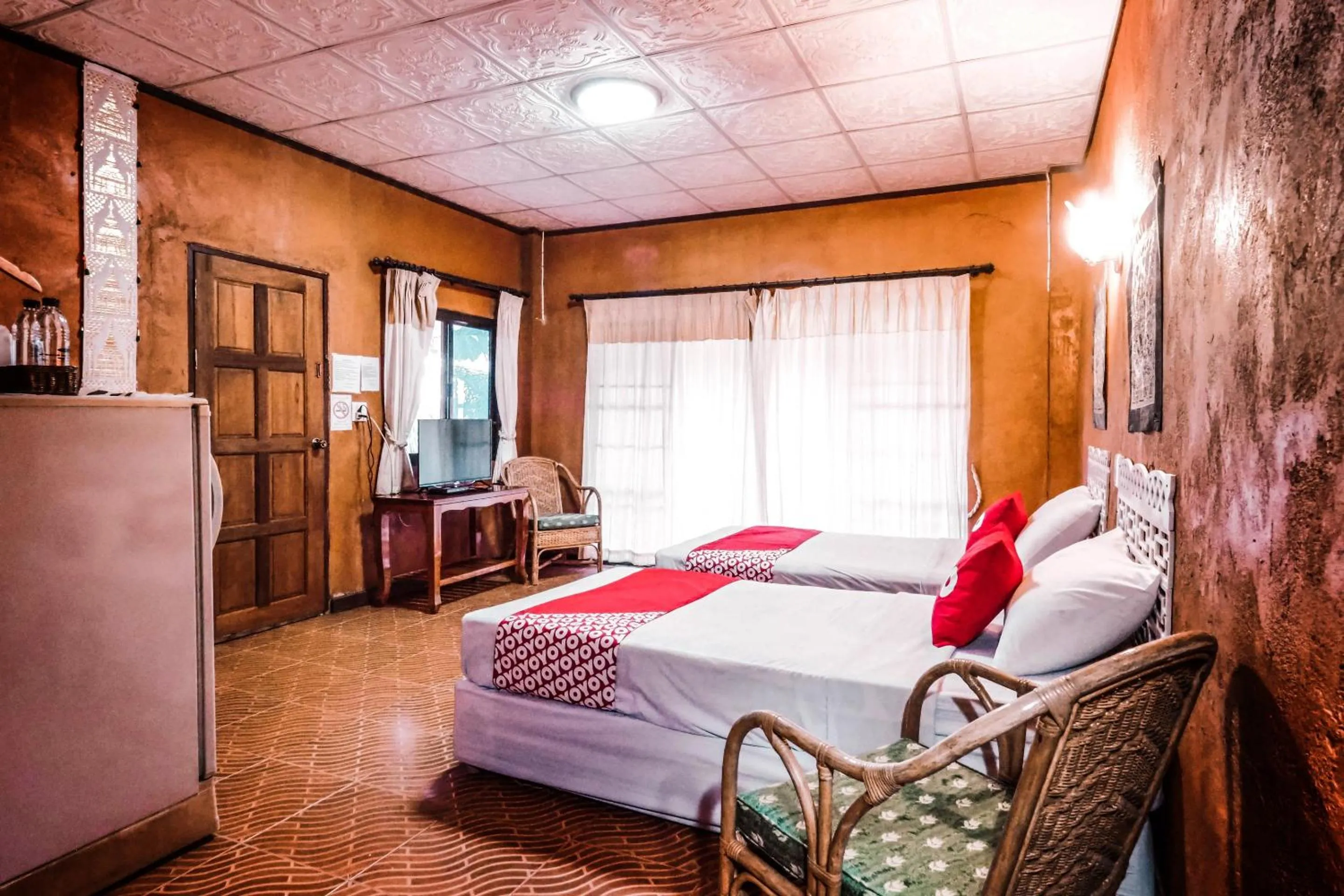 Bedroom, Bed in OYO 490 Chiangsan Golden Land Resort2