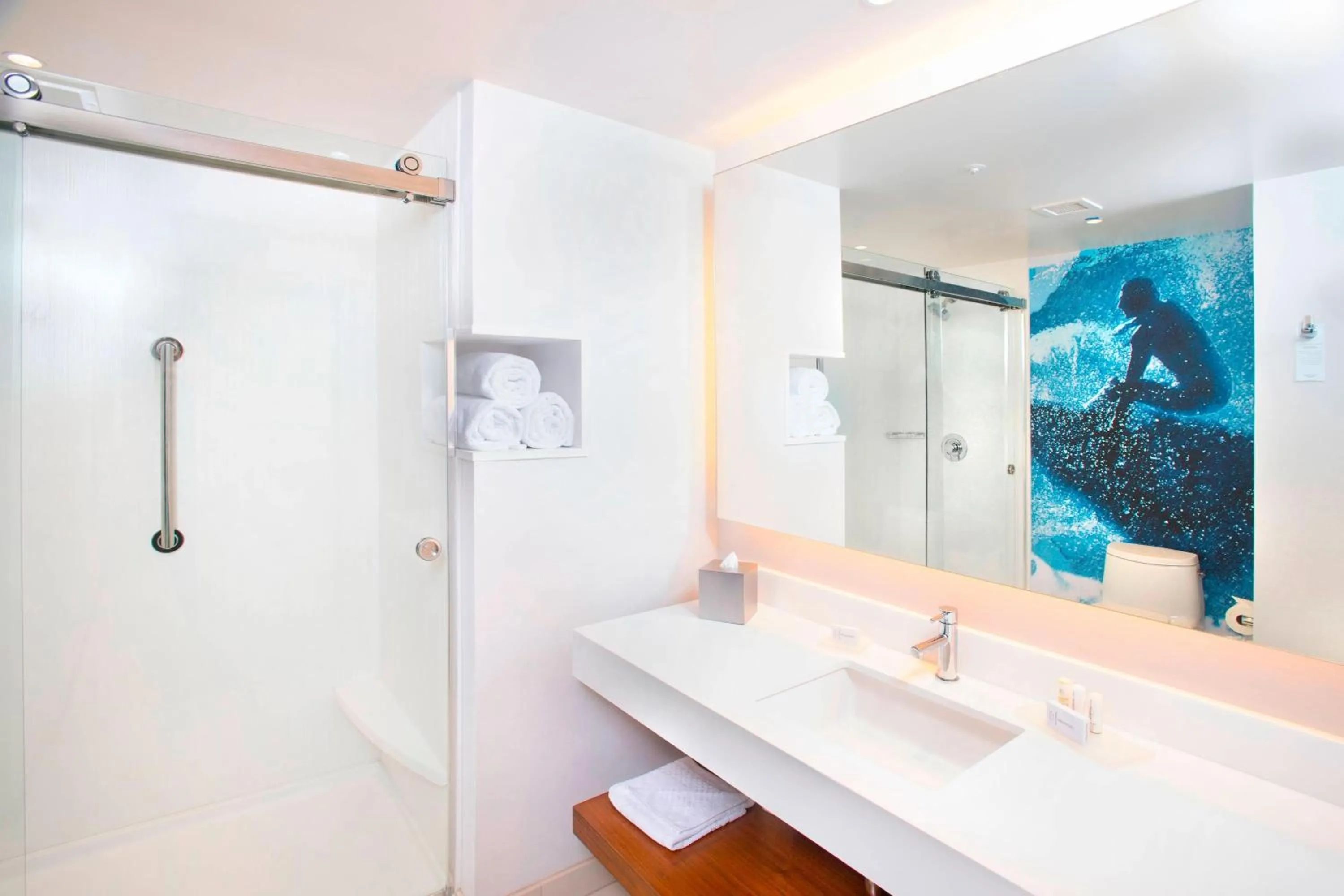 Bathroom in Courtyard by Marriott Santa Monica