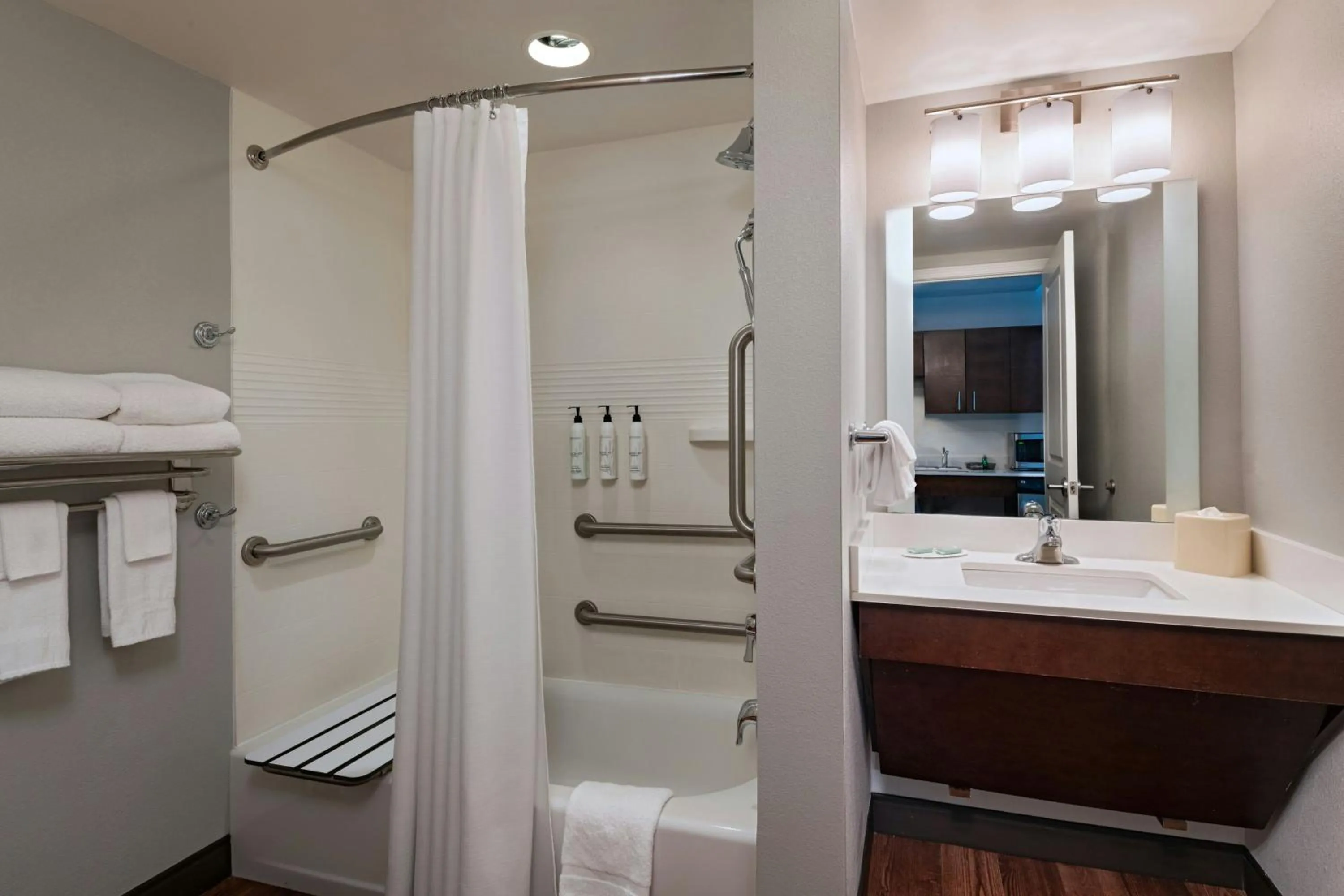Bathroom in TownePlace Suites by Marriott Macon Mercer University
